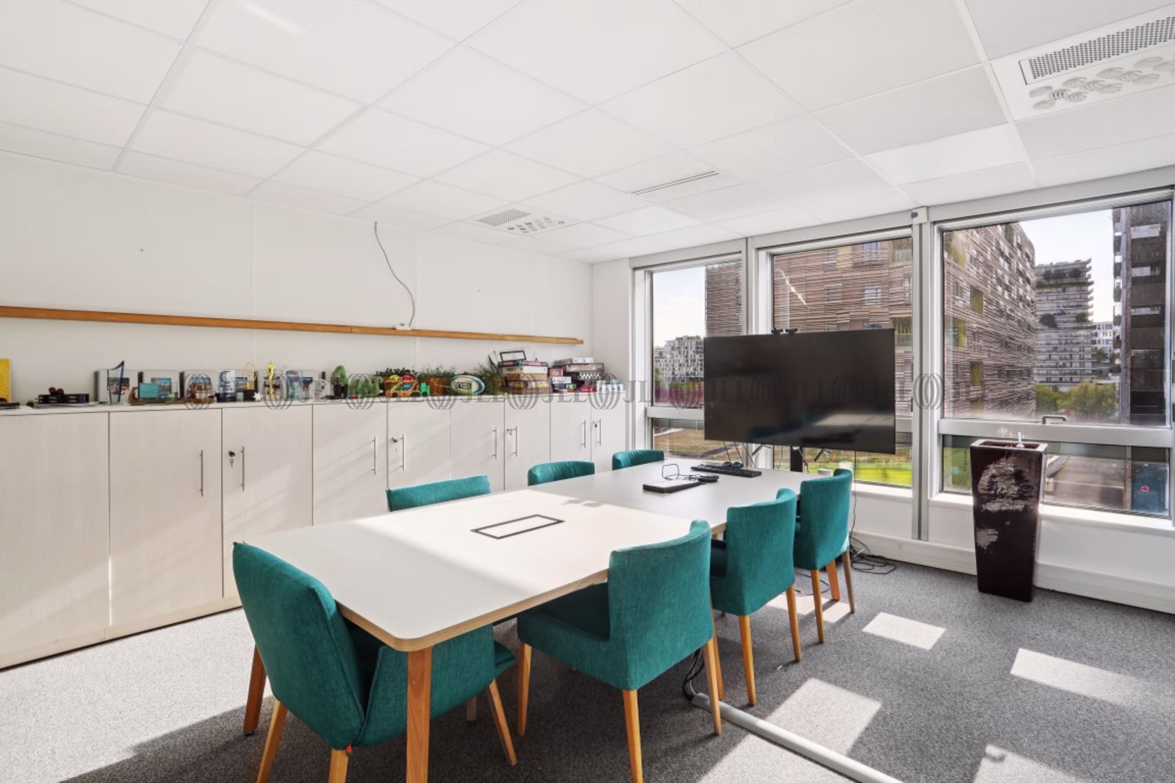 8 RUE BERNARD BUFFET