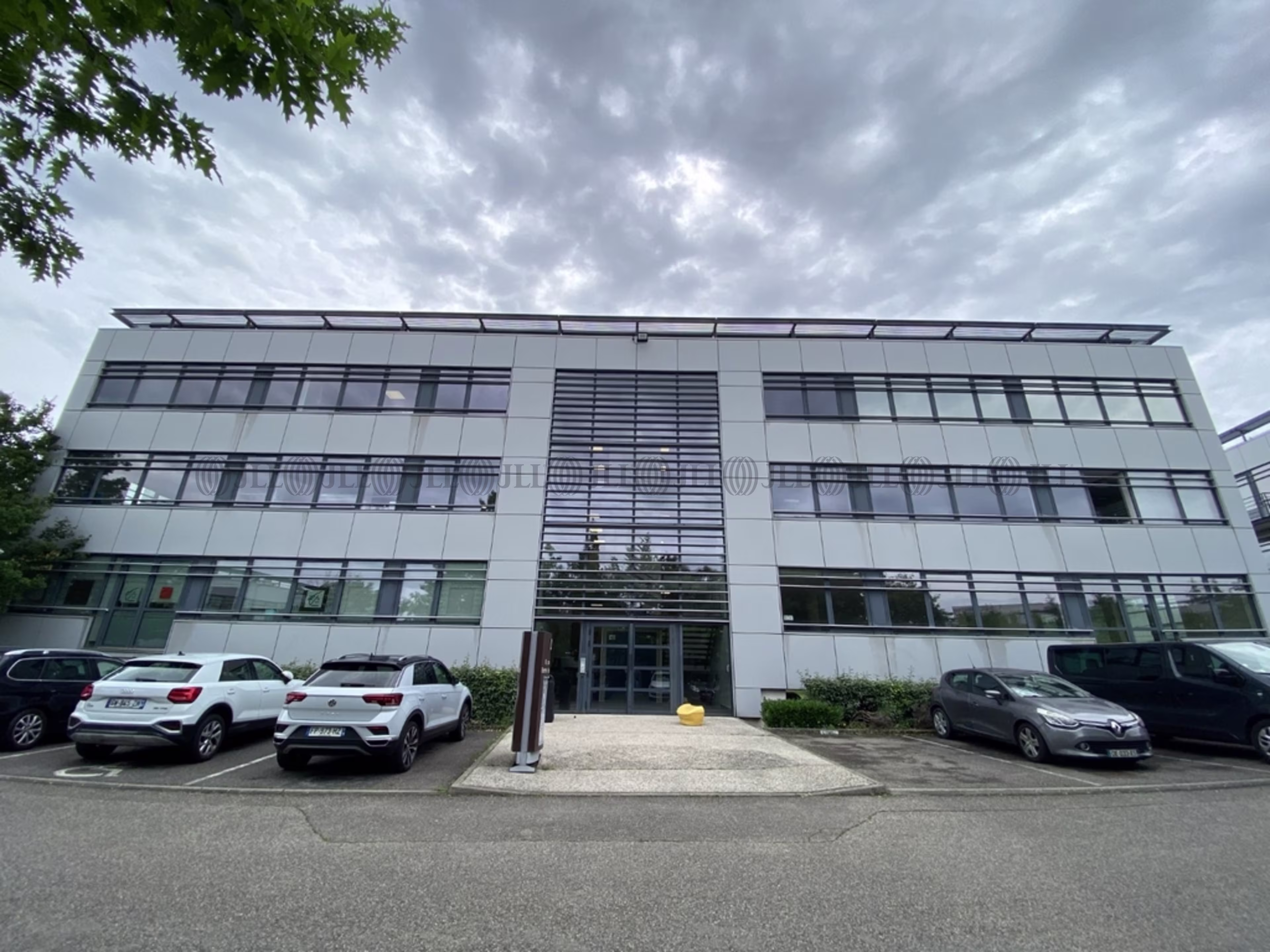 8 PLACE BERTHE MORISOT