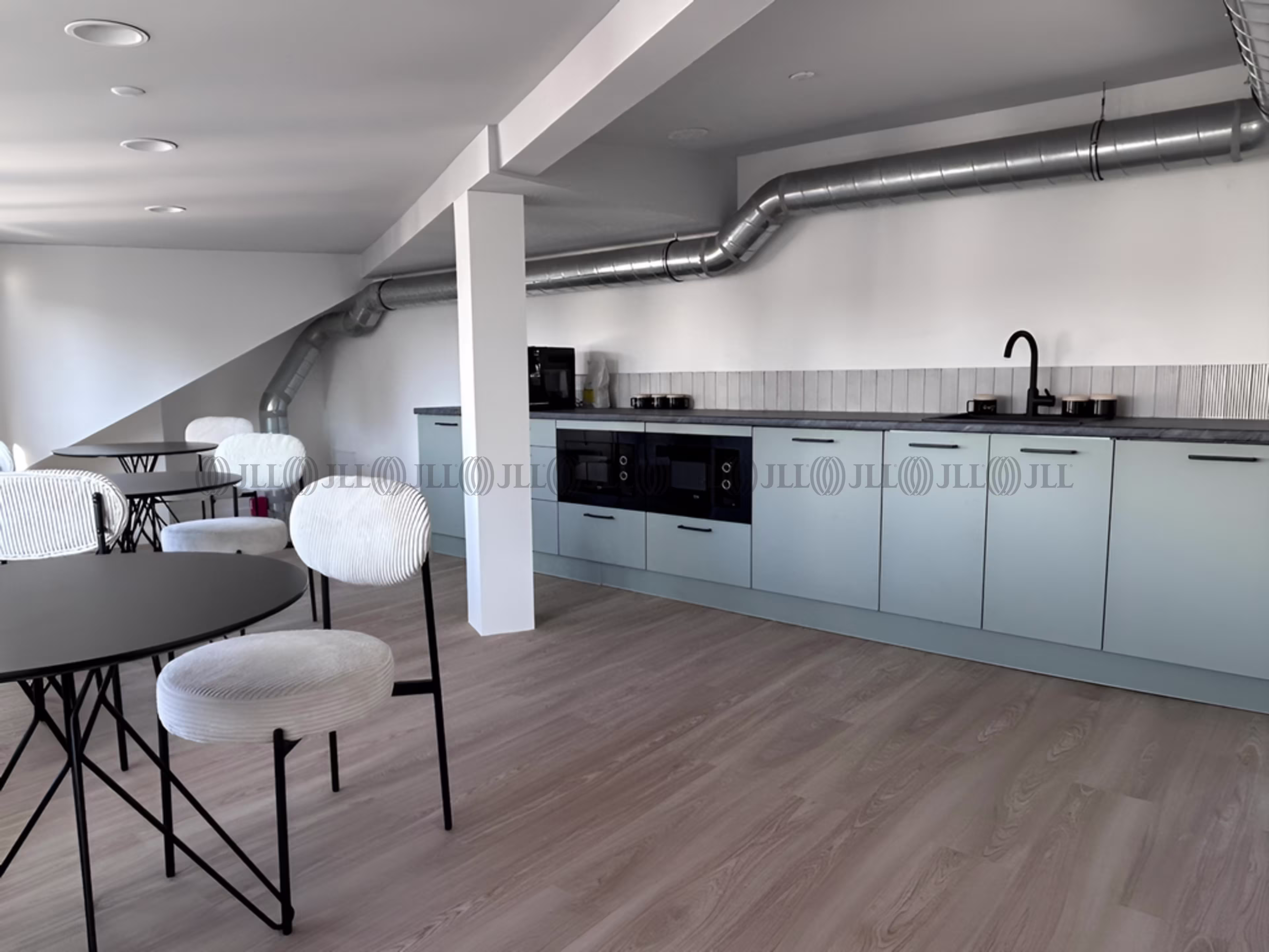 50 RUE DU FAUBOURG SAINT ANTOINE