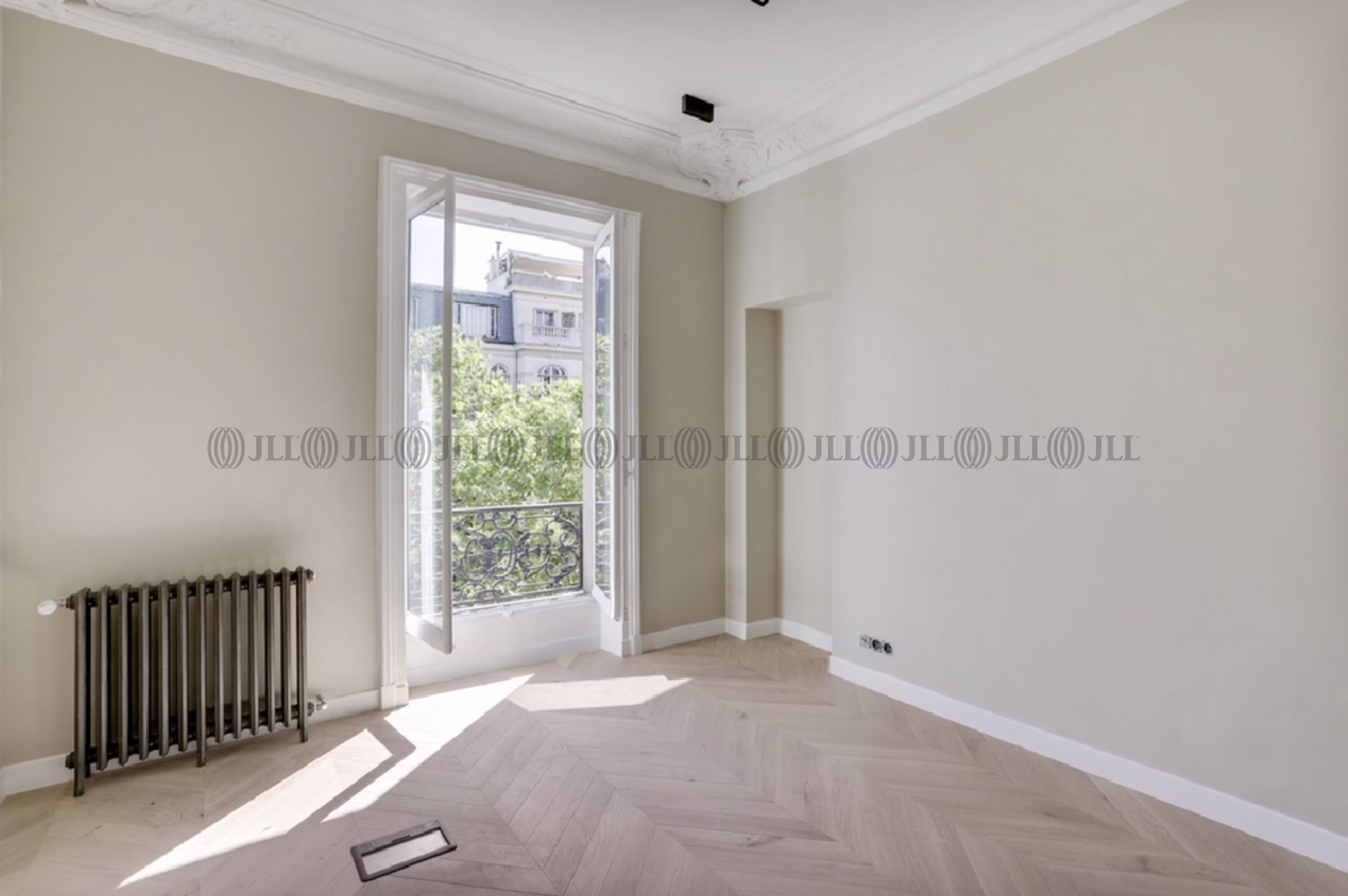 13 BOULEVARD MALESHERBES