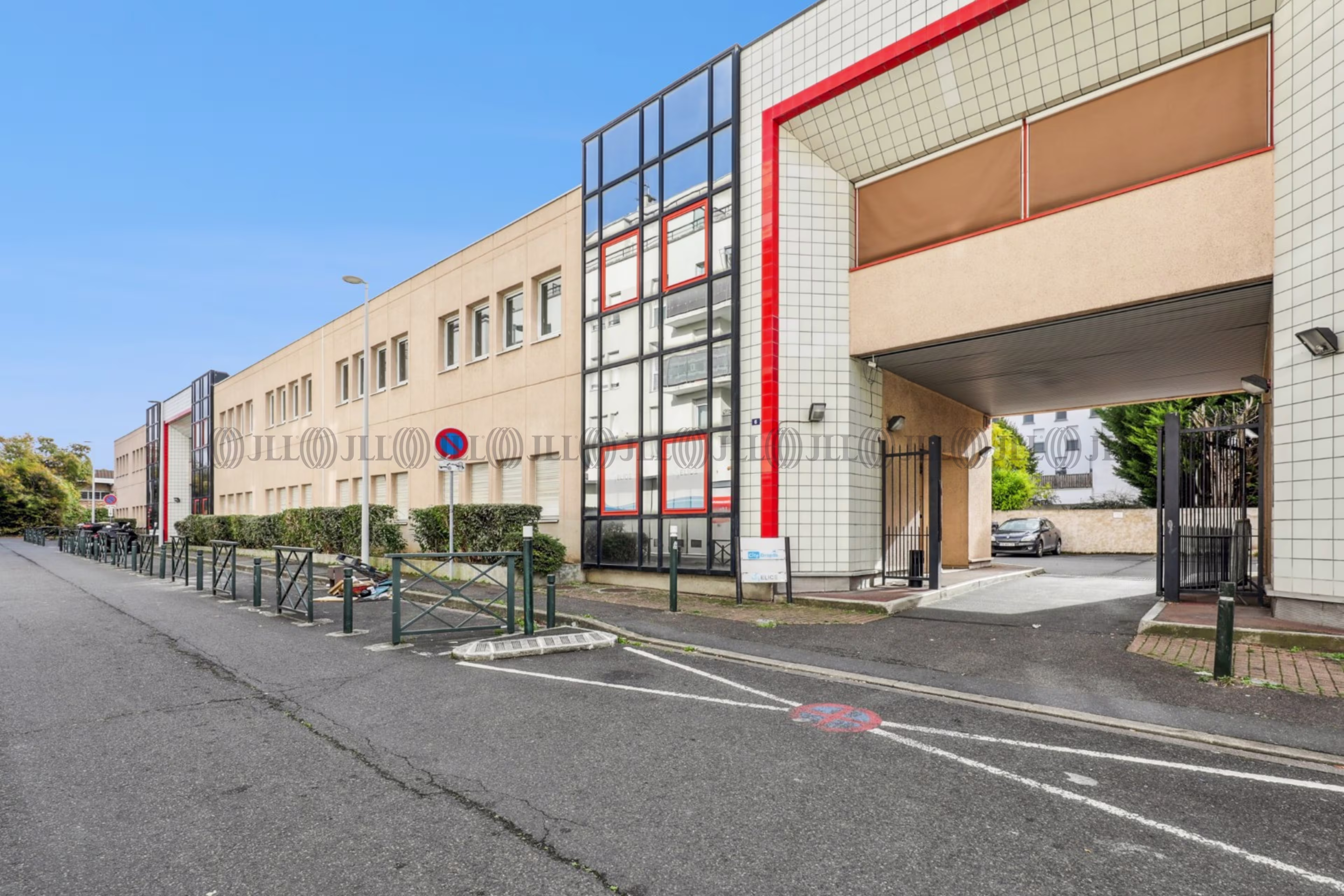 4 RUE DE L'ABBE HAZARD