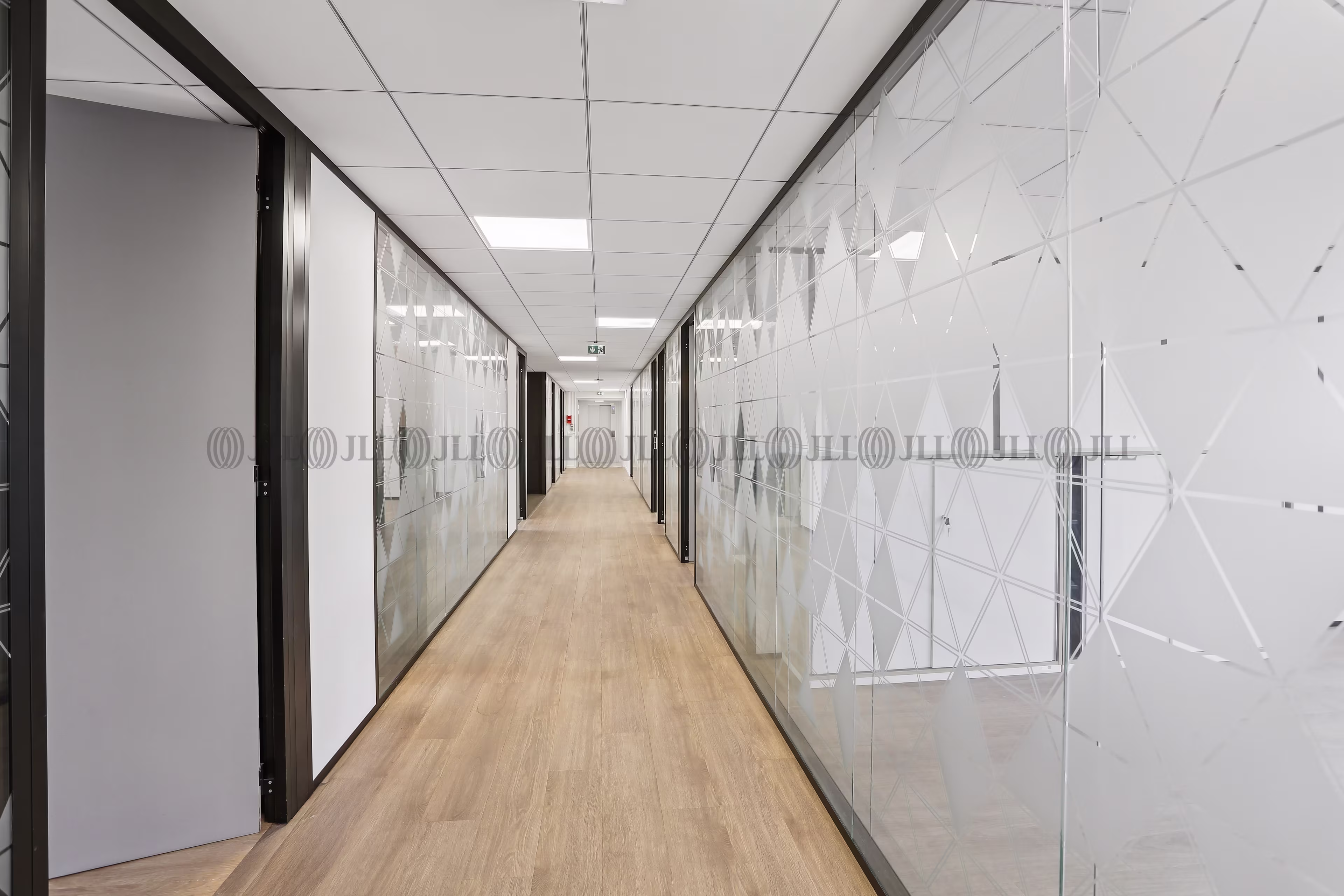 17 AVENUE LOUISON BOBET