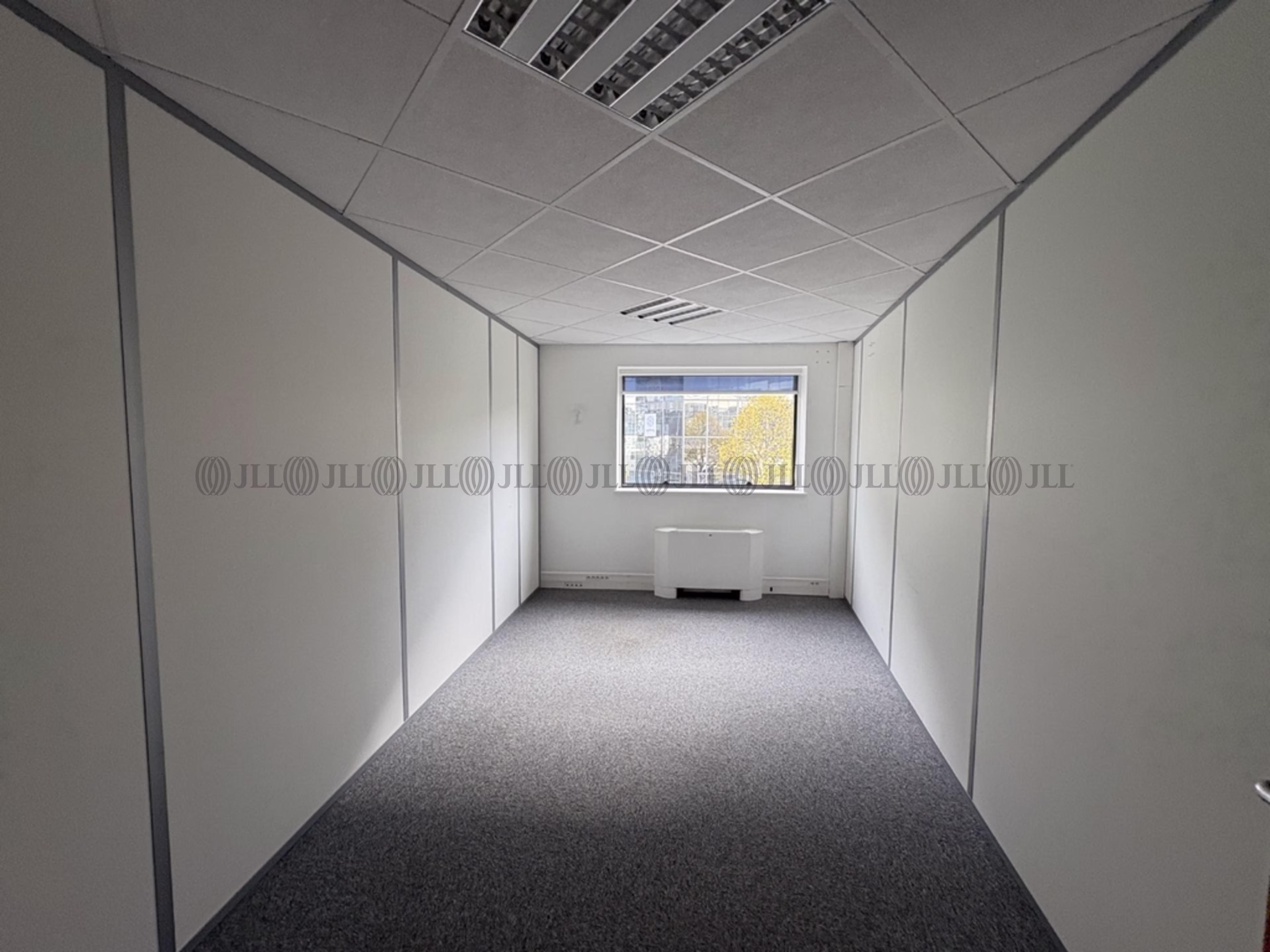 26-28 AVENUE RENE CASSIN