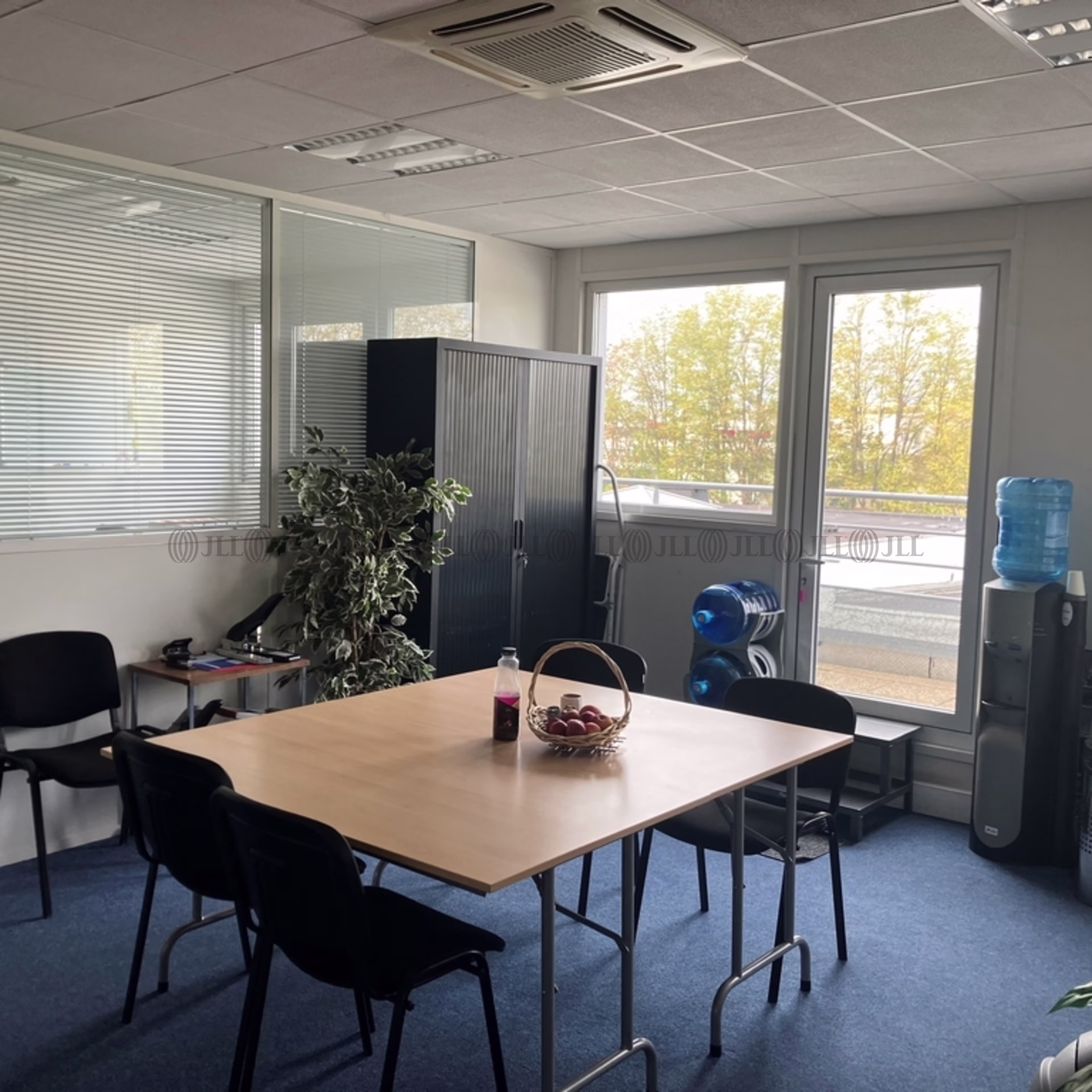 68 AVENUE DES GUILLERAIES