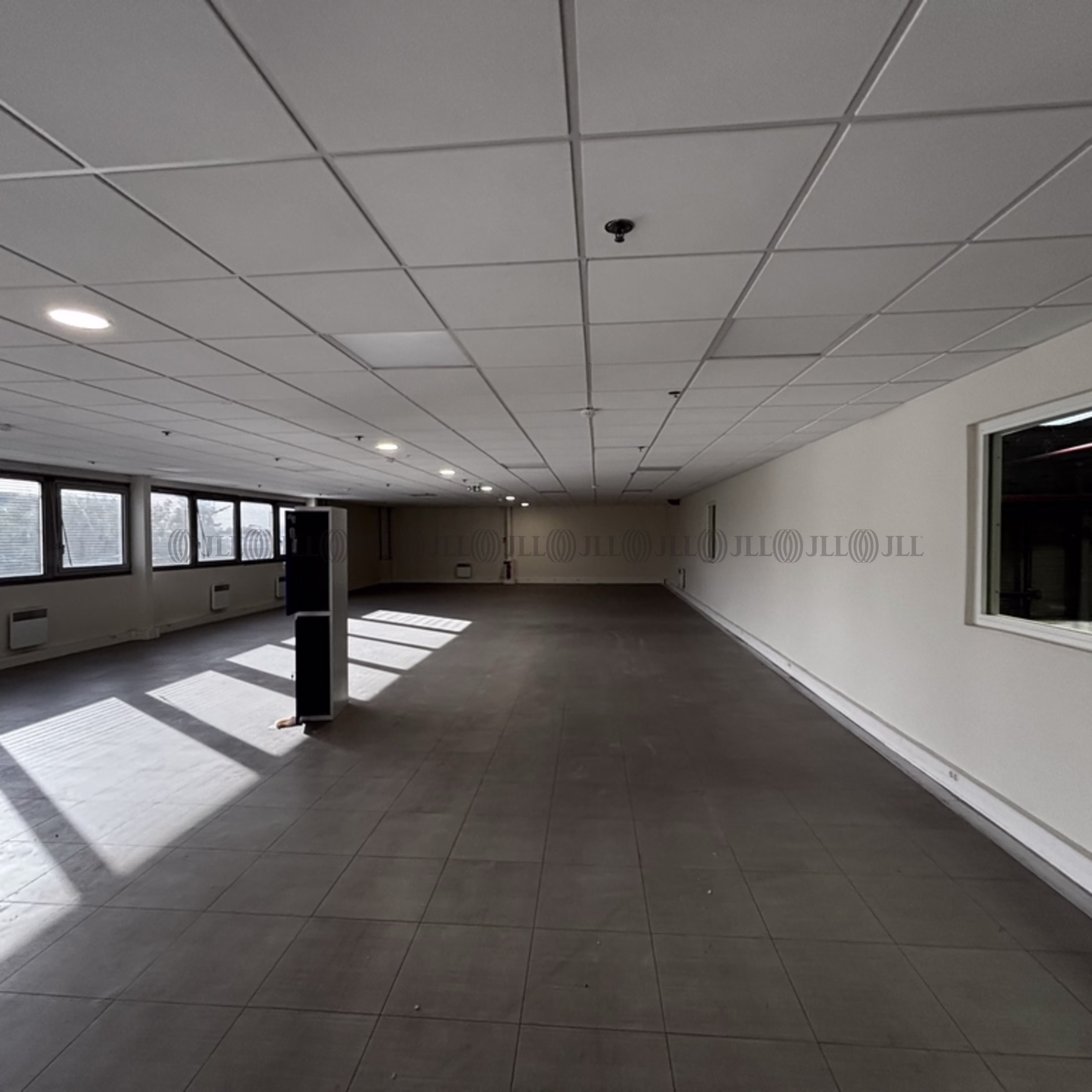 38-44 AVENUE DU COLONEL ROL TANGUY