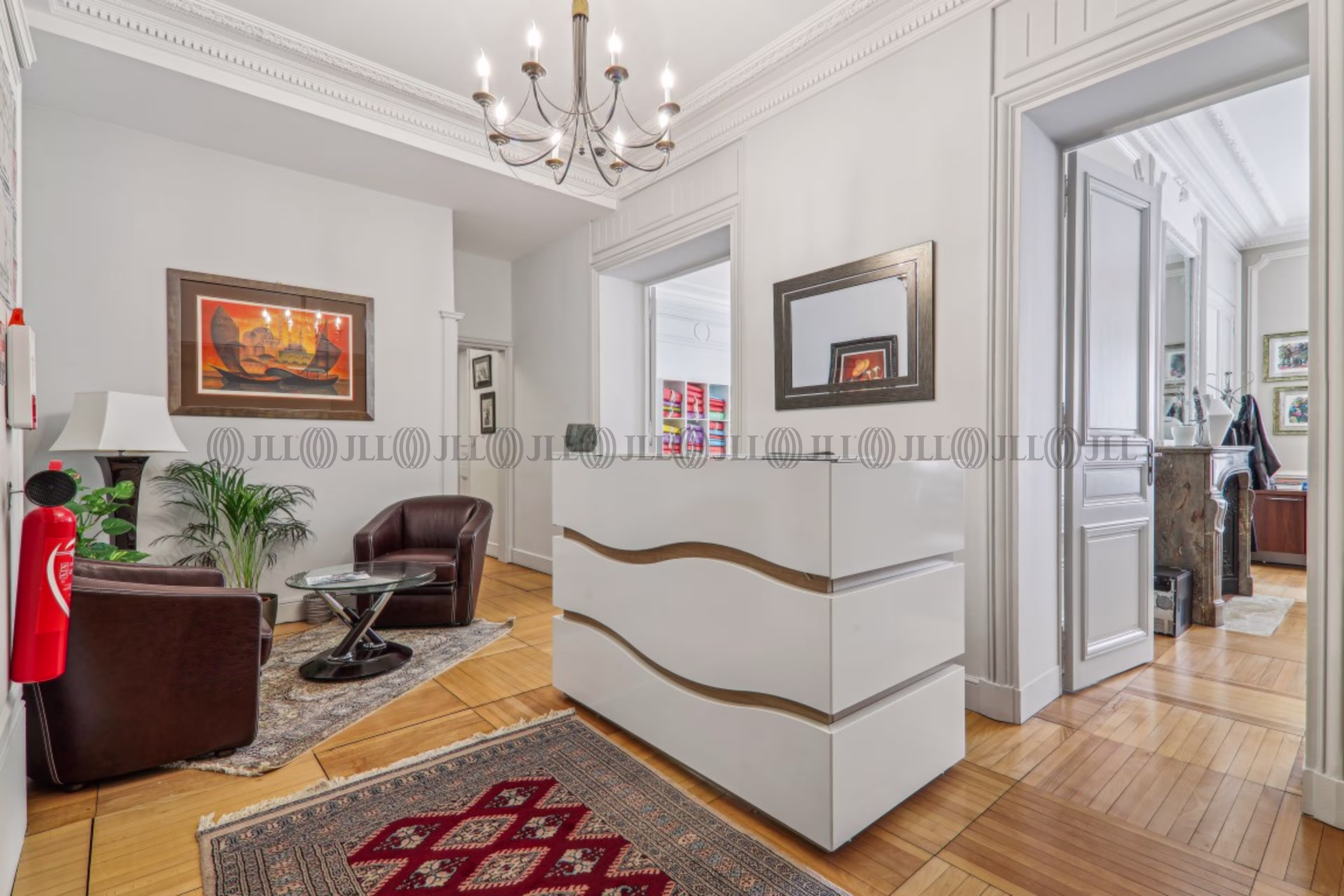 43 AVENUE HOCHE