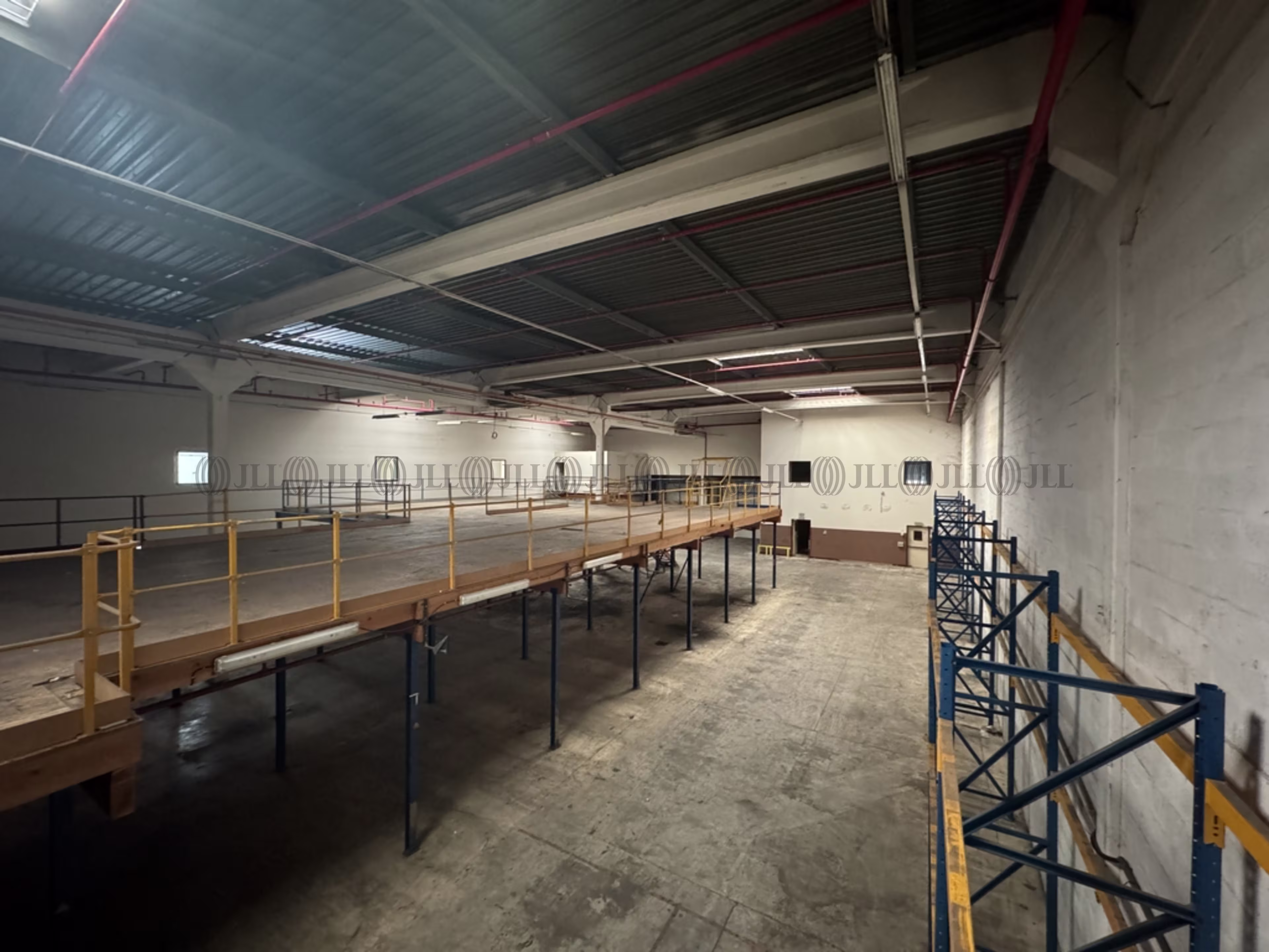 33 AVENUE DU MARECHAL DE LATTRE DE TASSIGNY