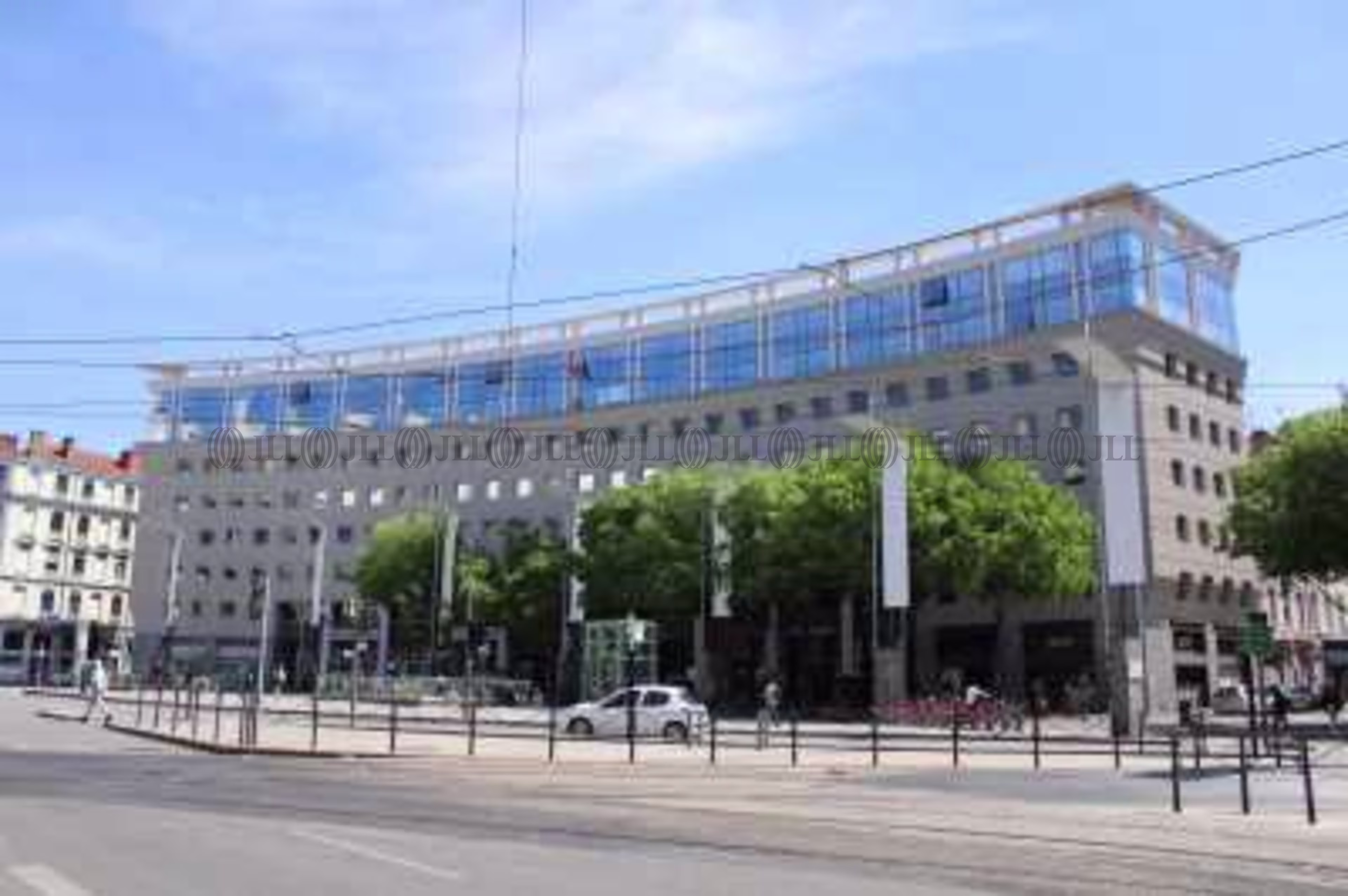 3-6 PLACE CHARLES HERNU