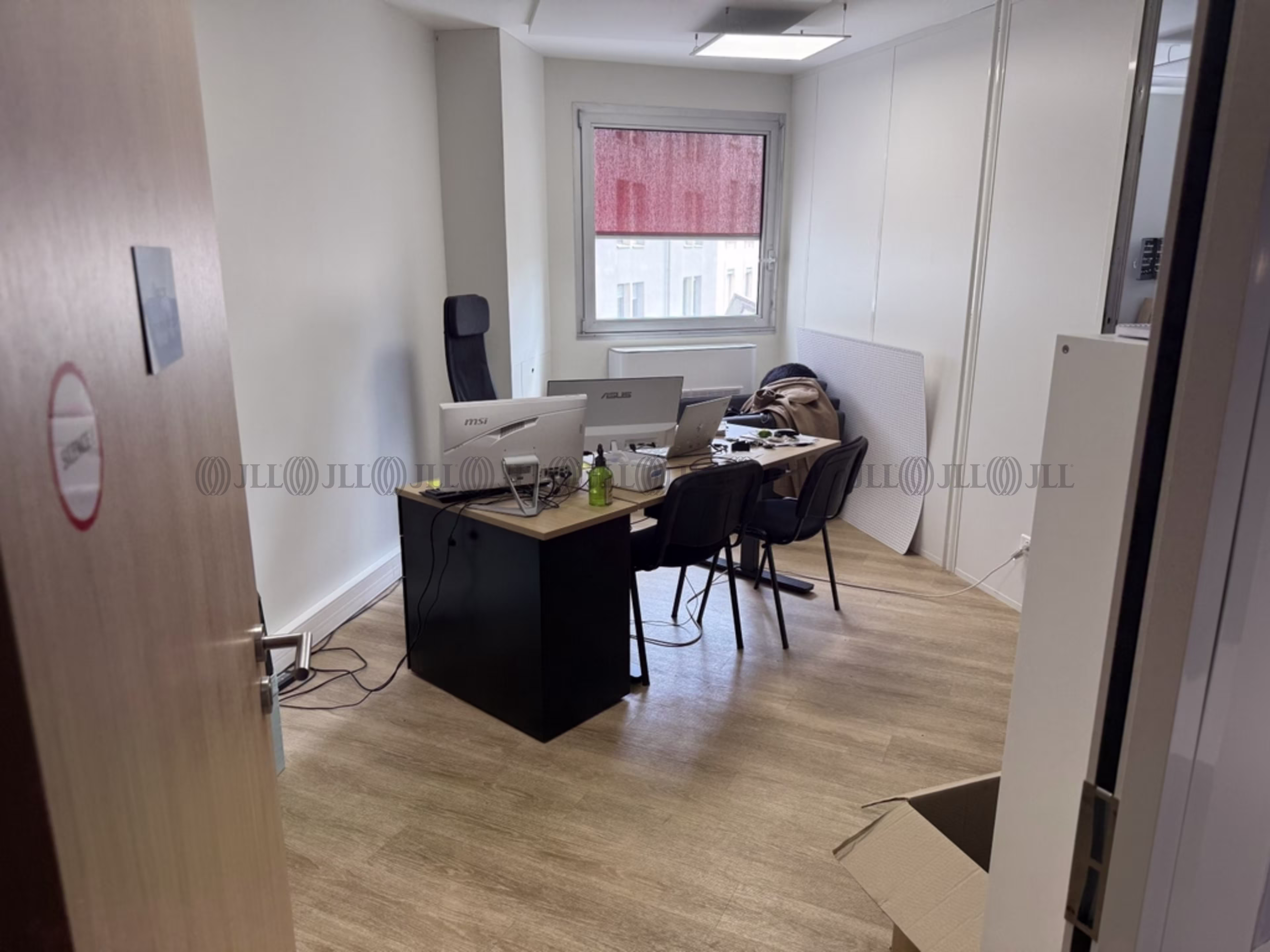 3-6 PLACE CHARLES HERNU