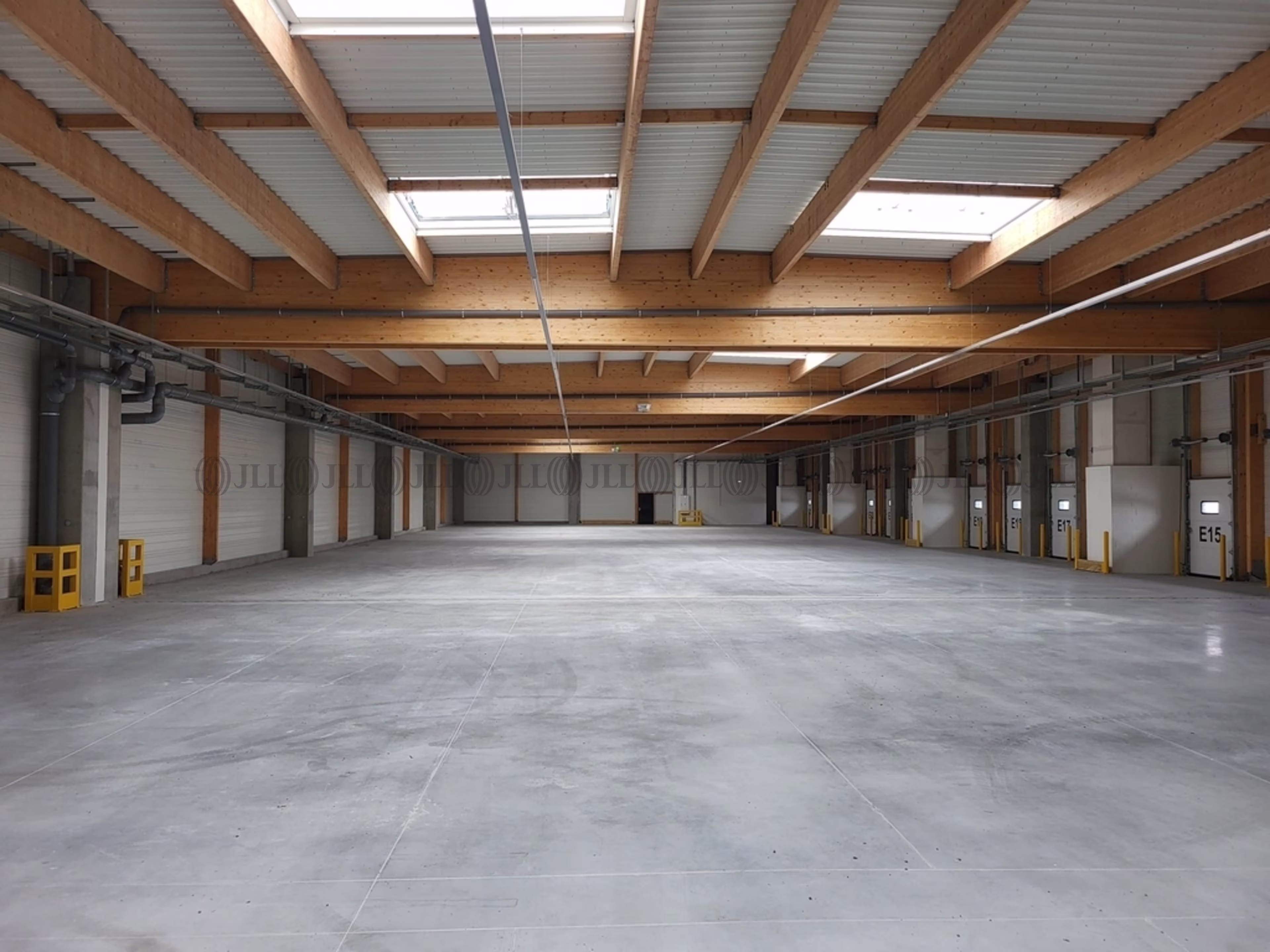 4 AVENUE DE MONTMARTIN