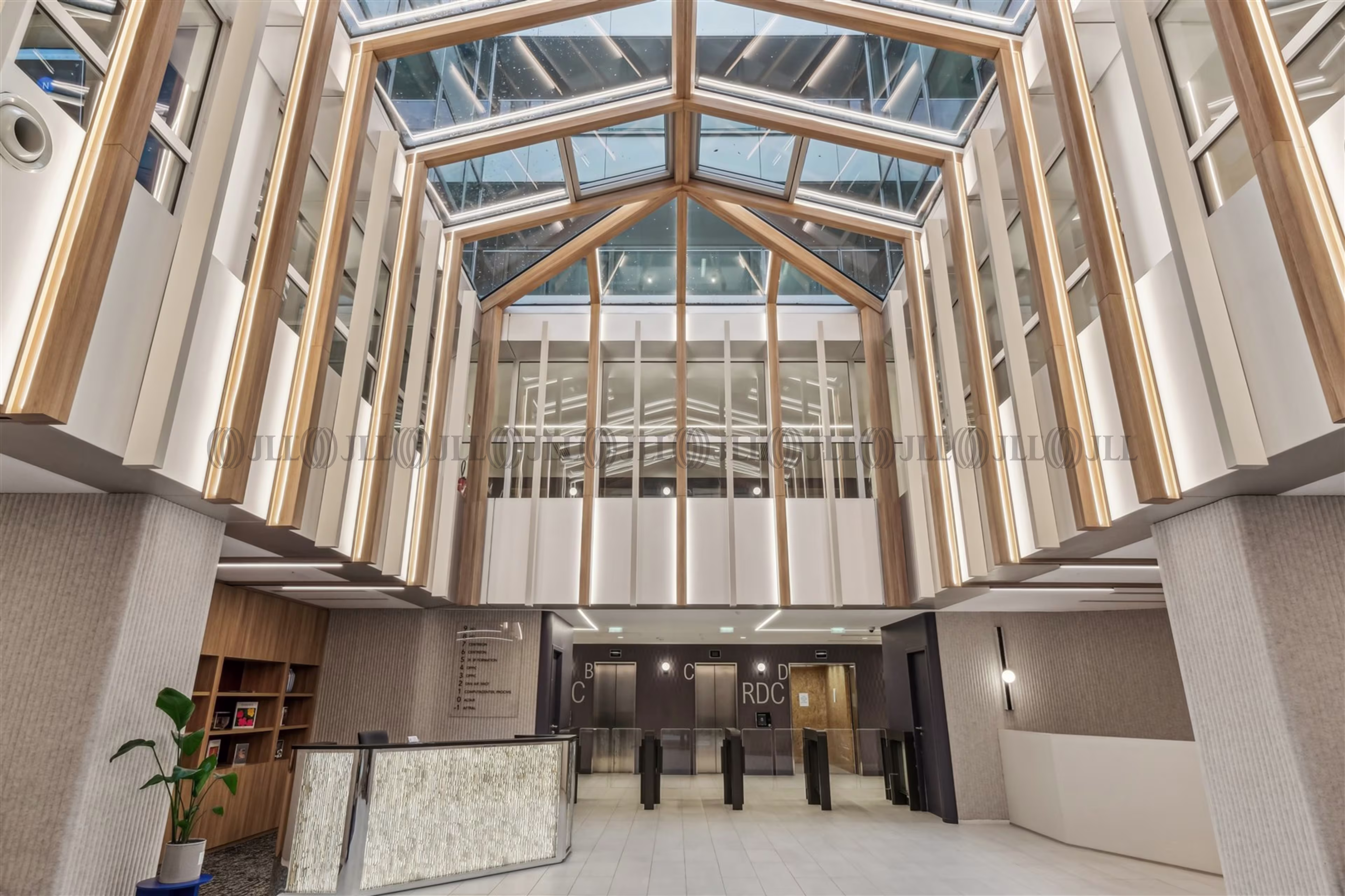 28-30 RUE DU CHATEAU DES RENTIERS