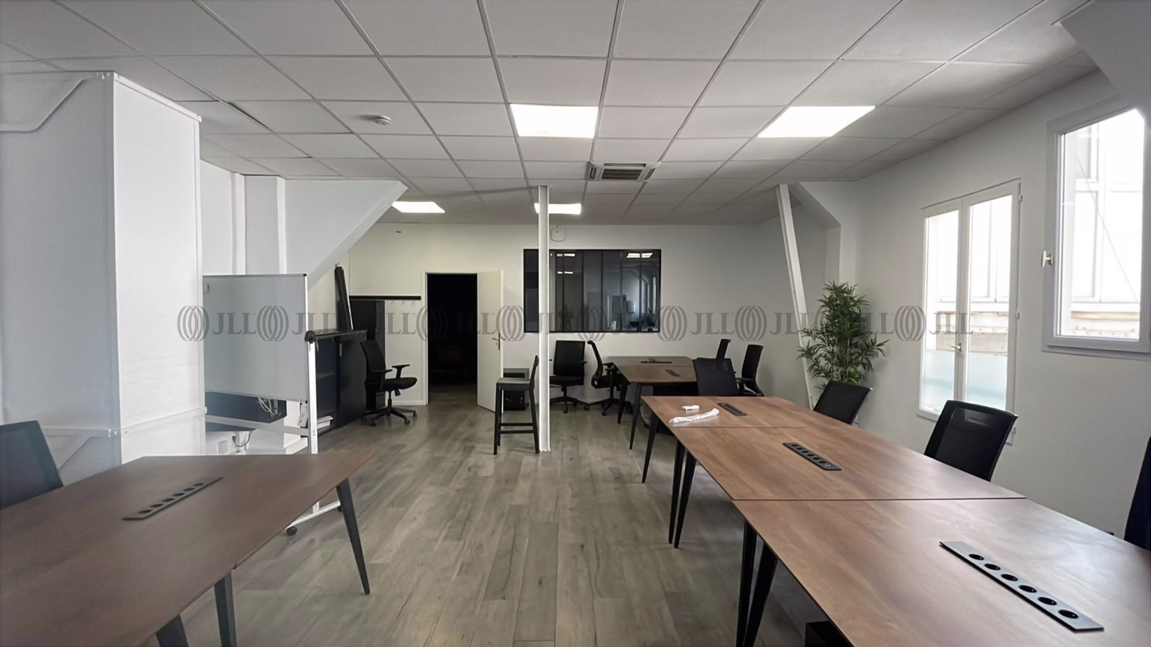 49 RUE DU FAUBOURG SAINT MARTIN