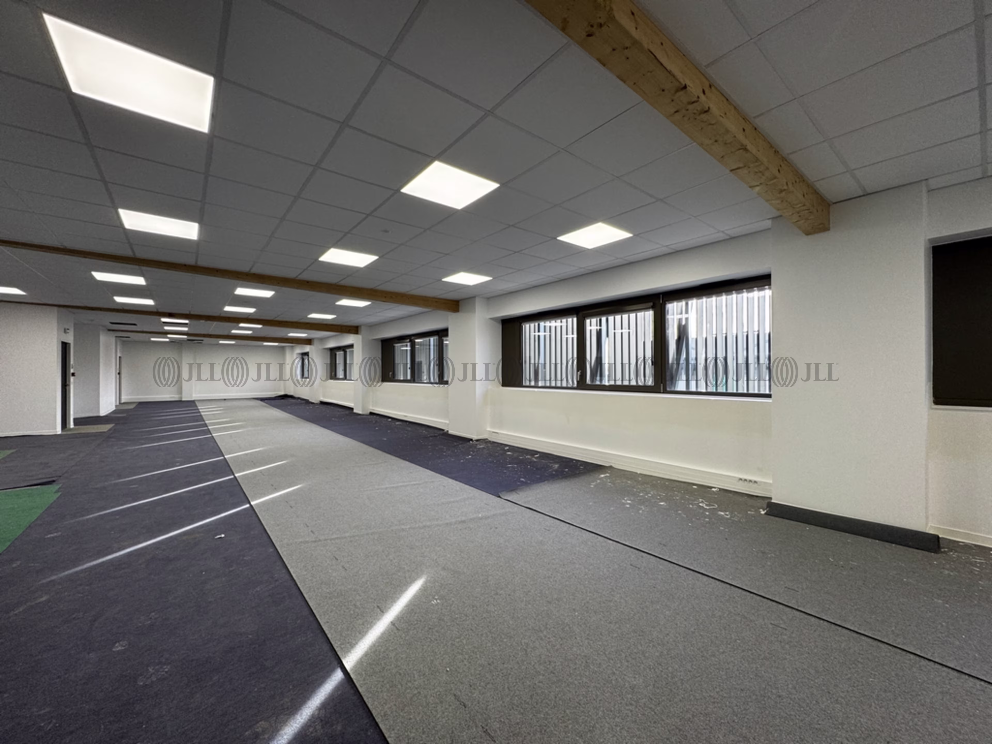 1-3 ALLEE DE L ENVOL