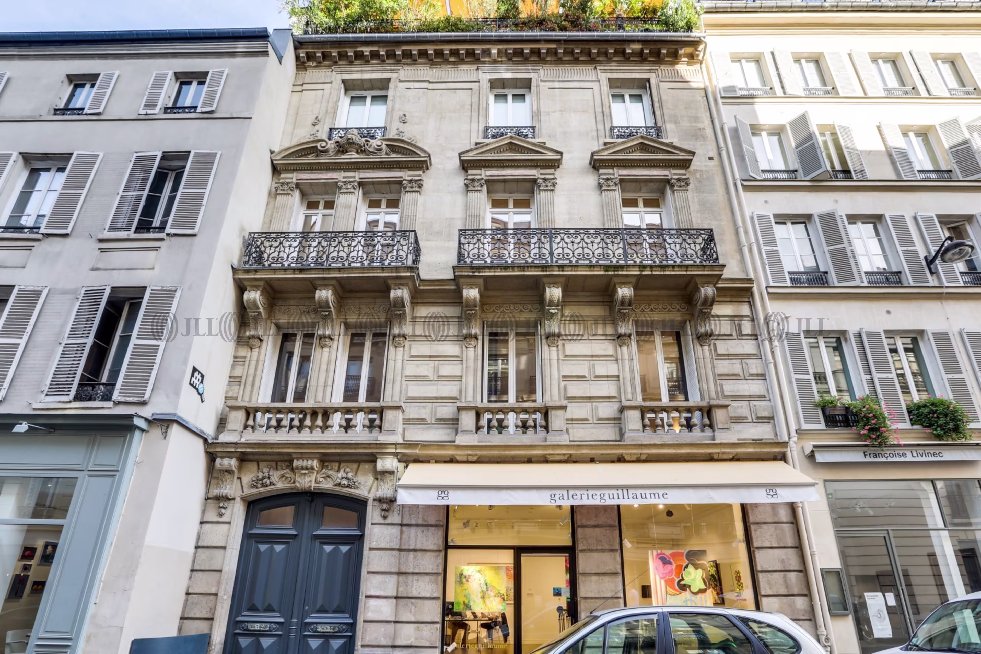 32 RUE DE PENTHIEVRE