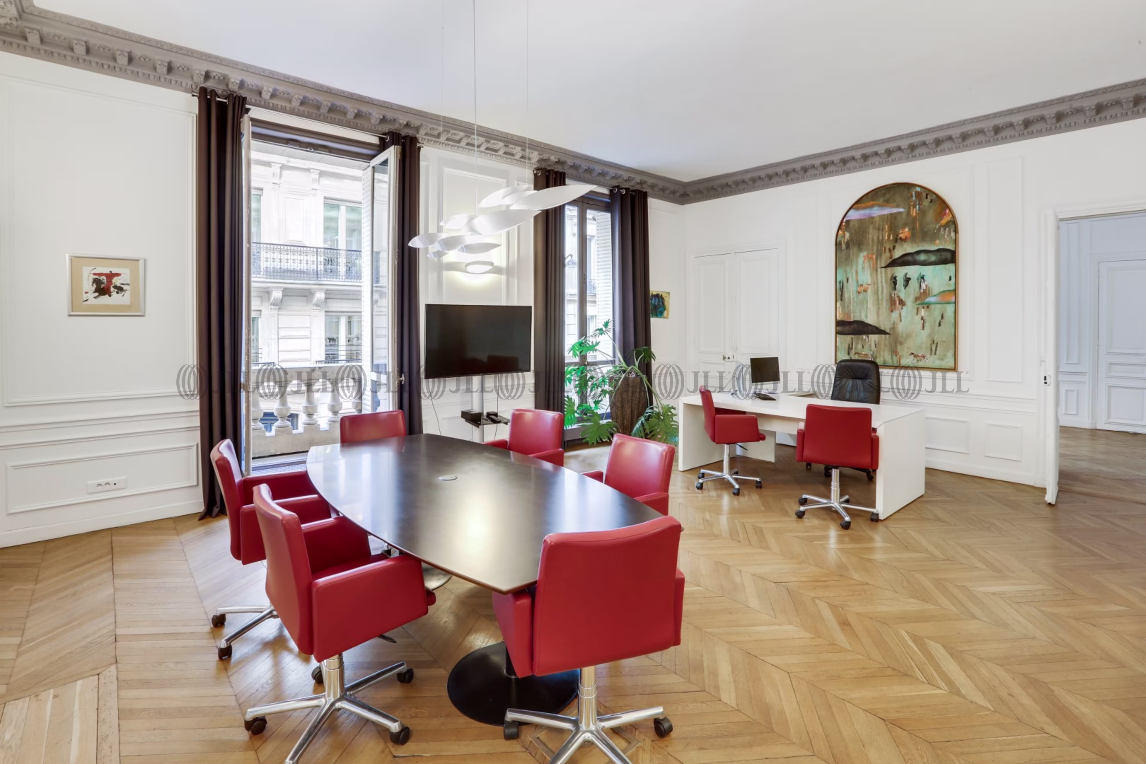 32 RUE DE PENTHIEVRE