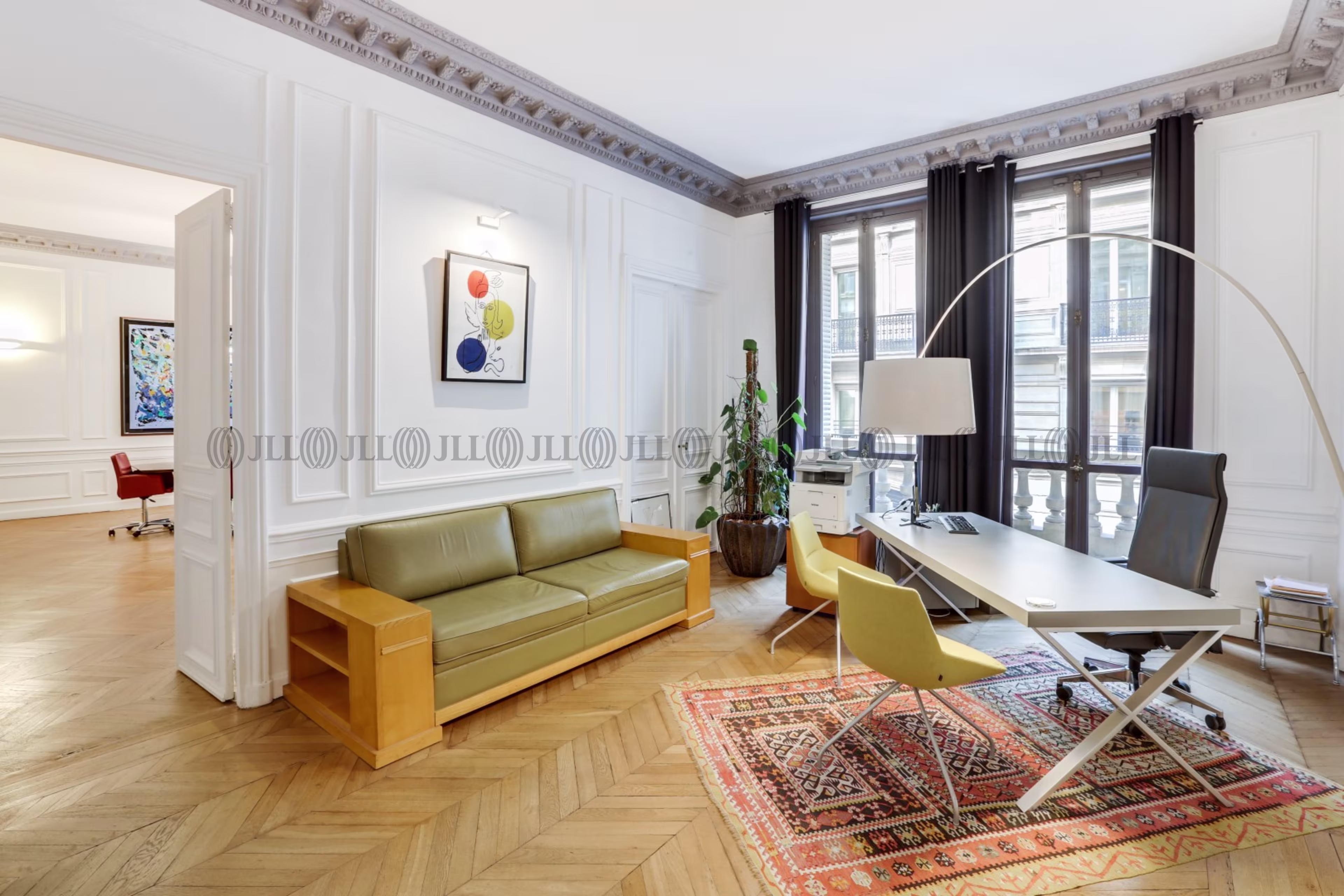 32 RUE DE PENTHIEVRE