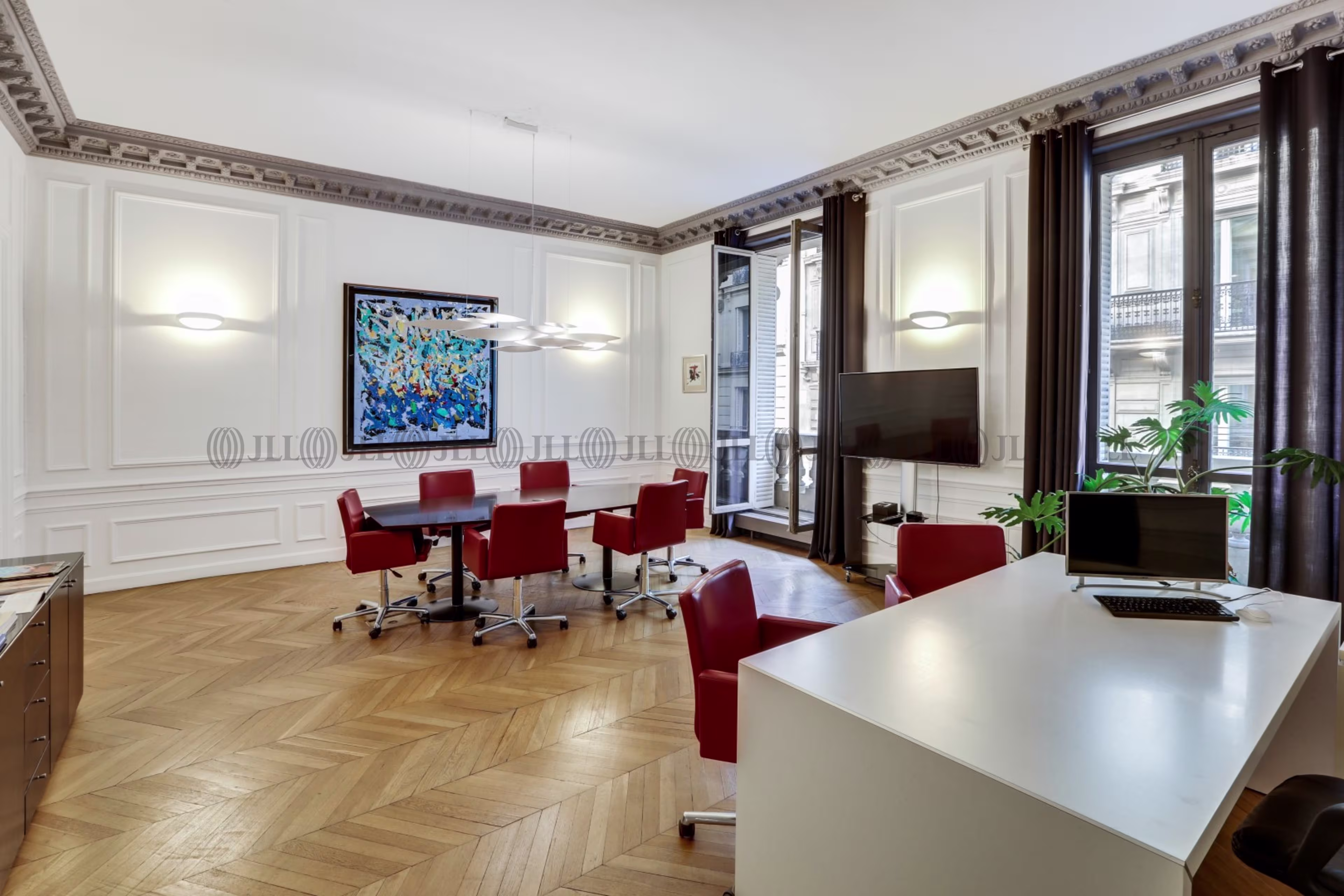 32 RUE DE PENTHIEVRE