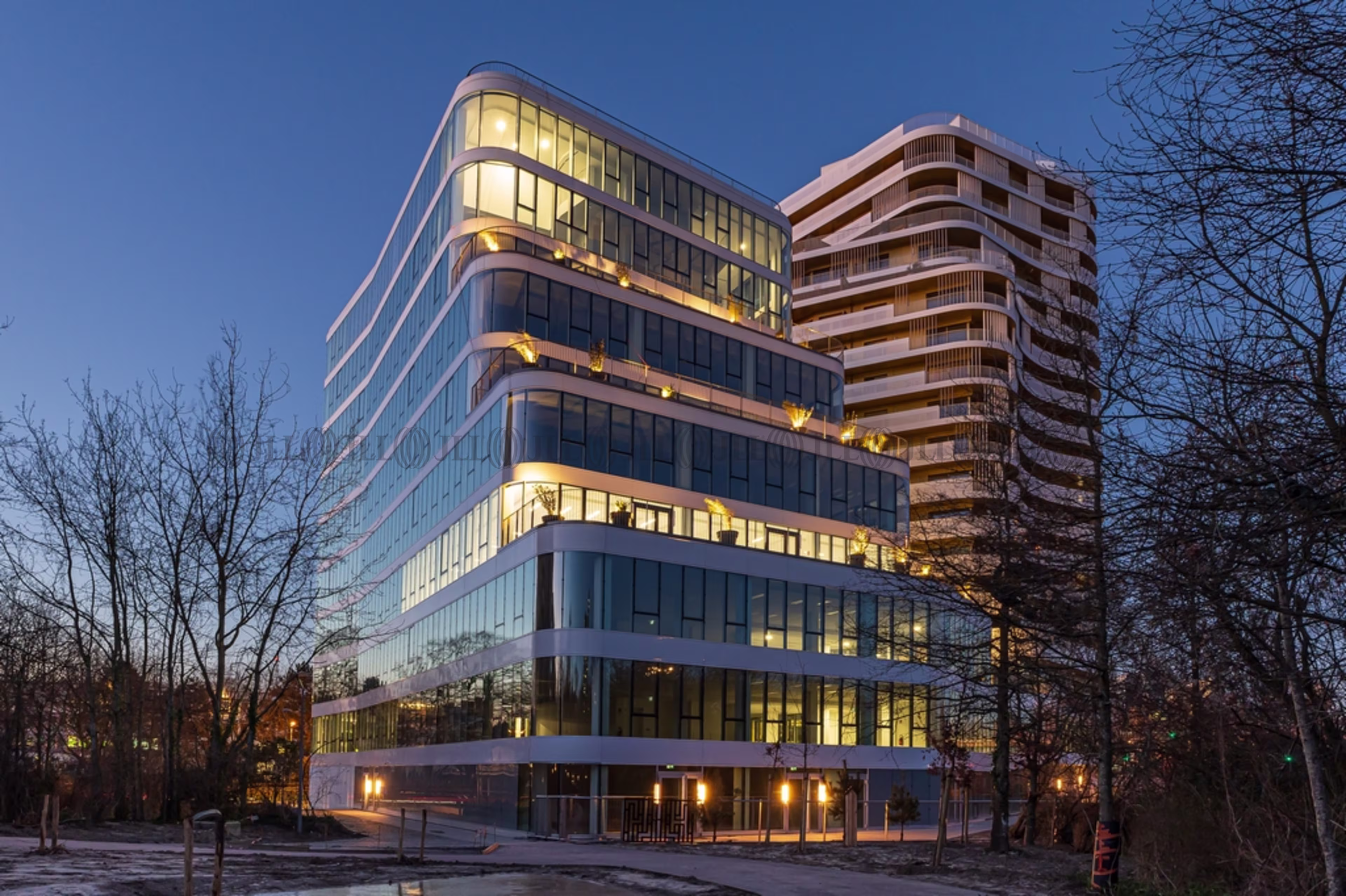 100 BOULEVARD CARNOT