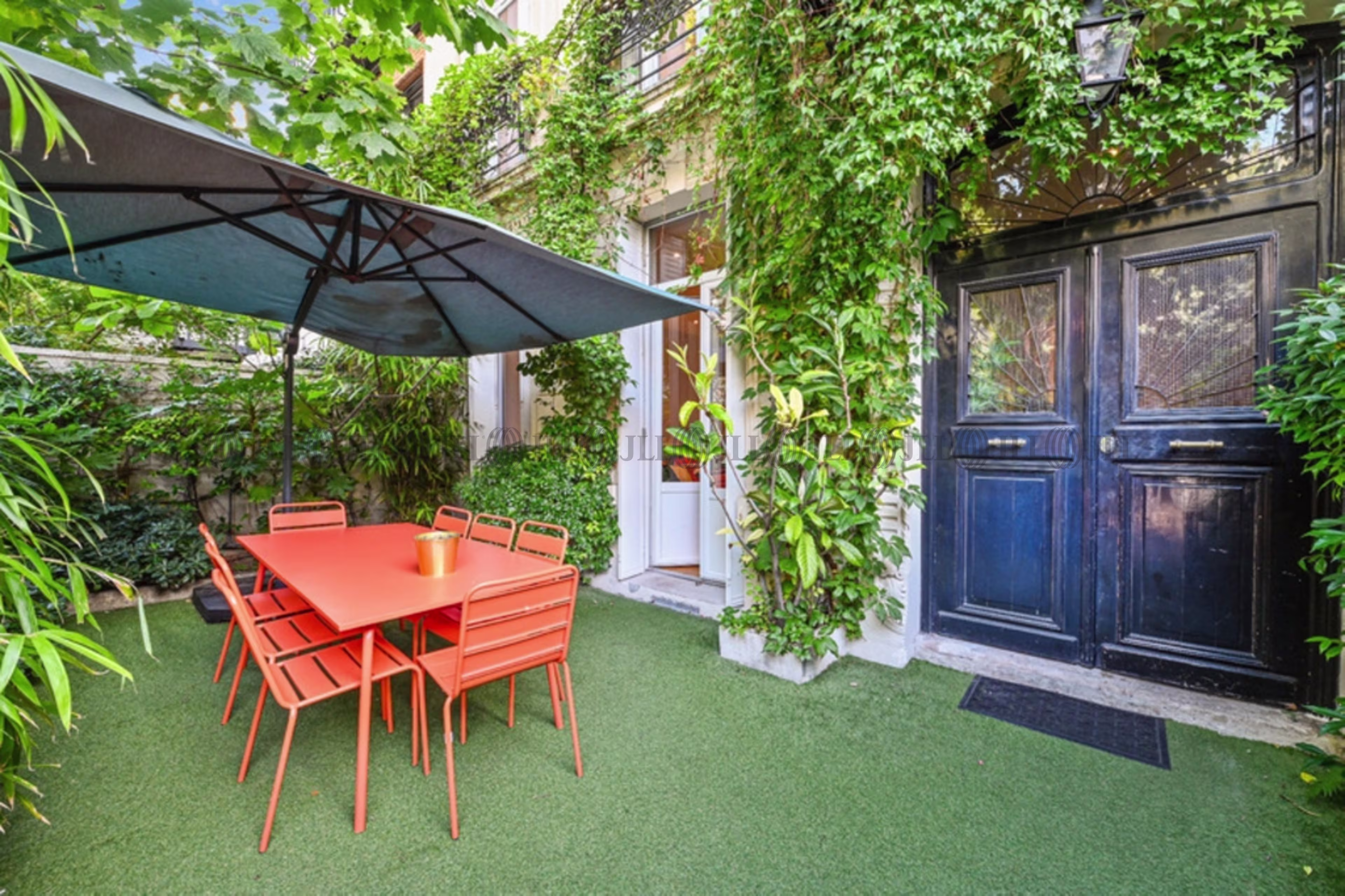 44 AVENUE VICTOR HUGO