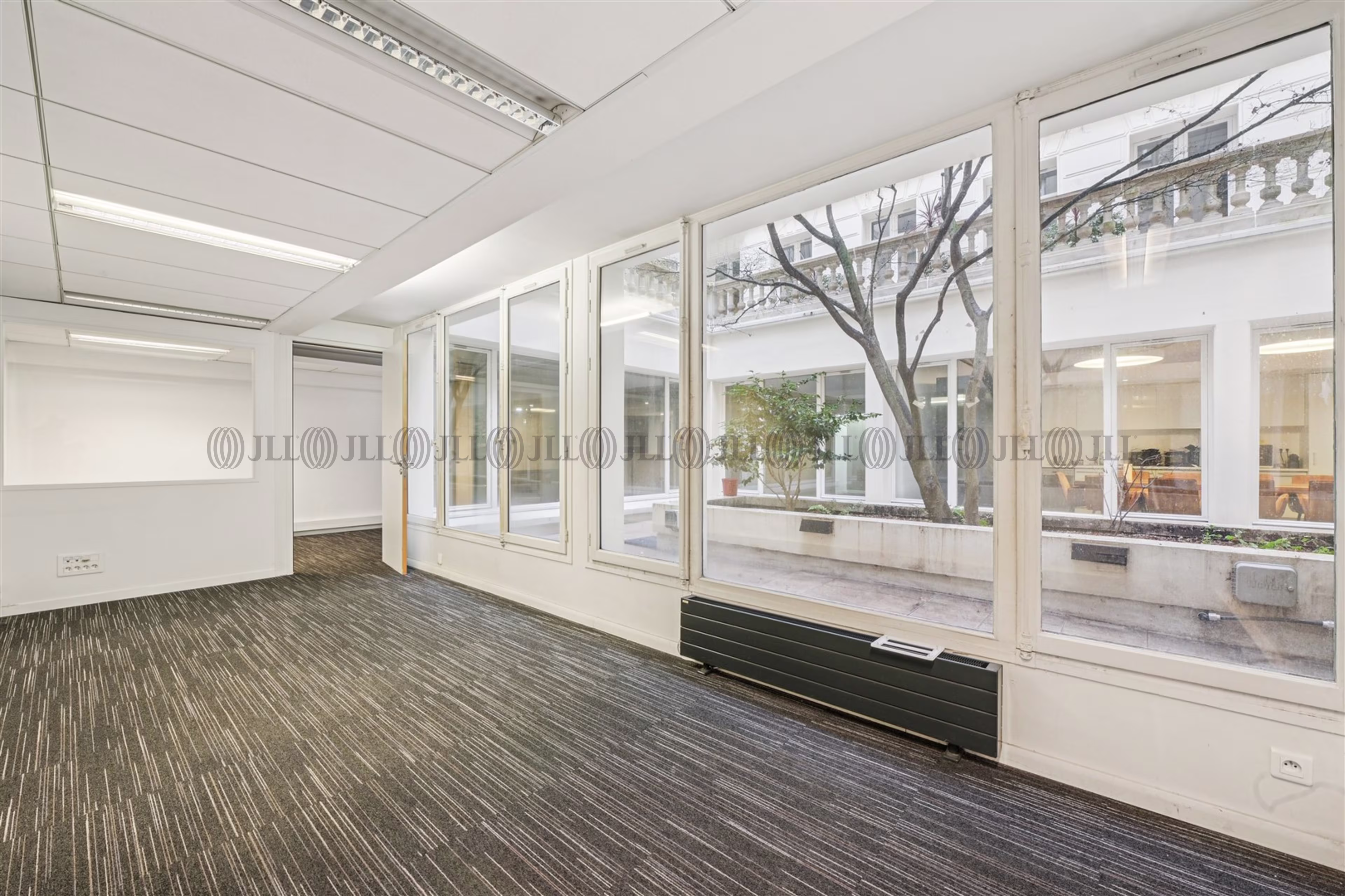 70 BOULEVARD DE COURCELLES