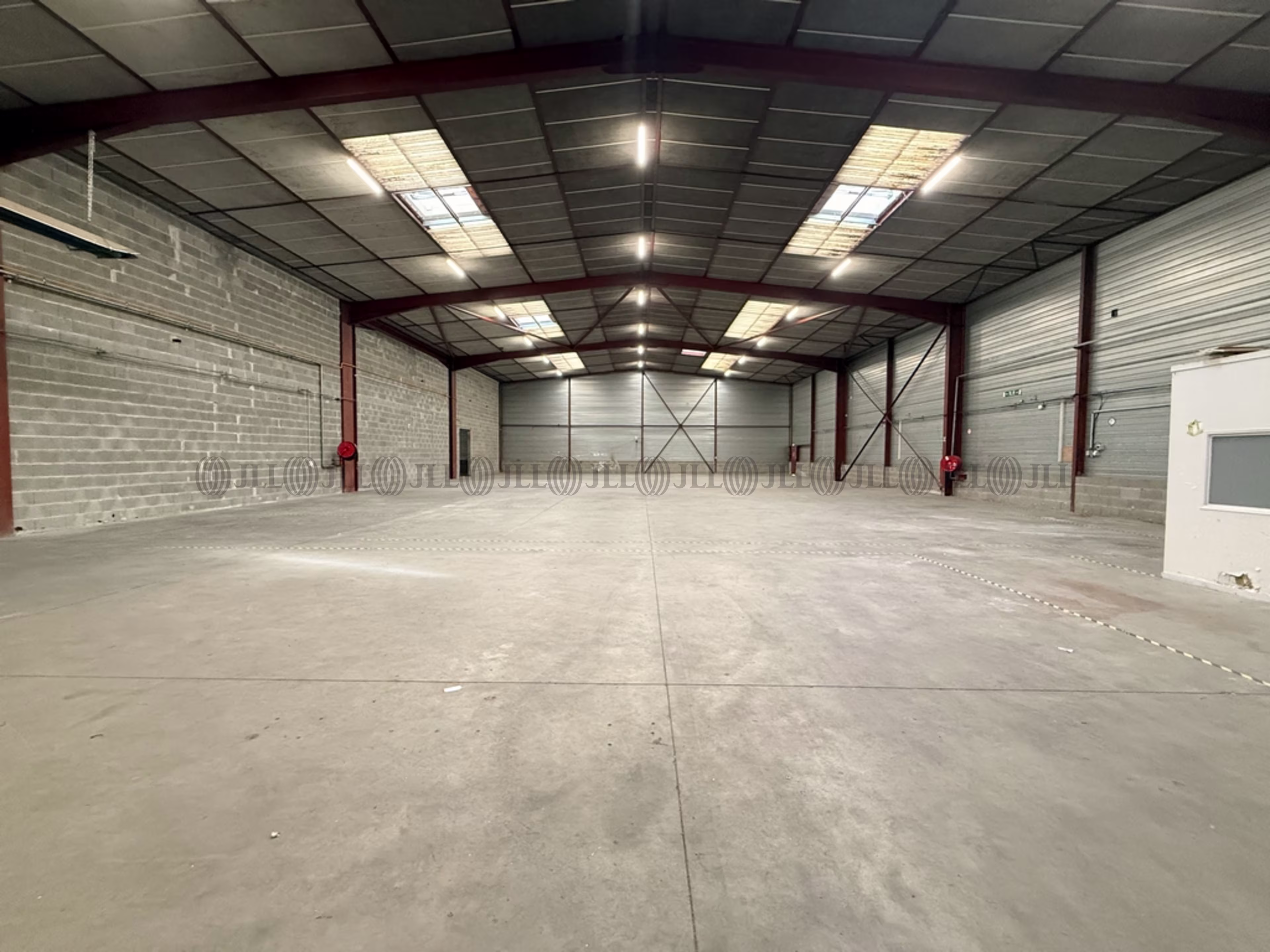 9 AVENUE DU MARECHAL DE LATTRE DE TASSIGNY