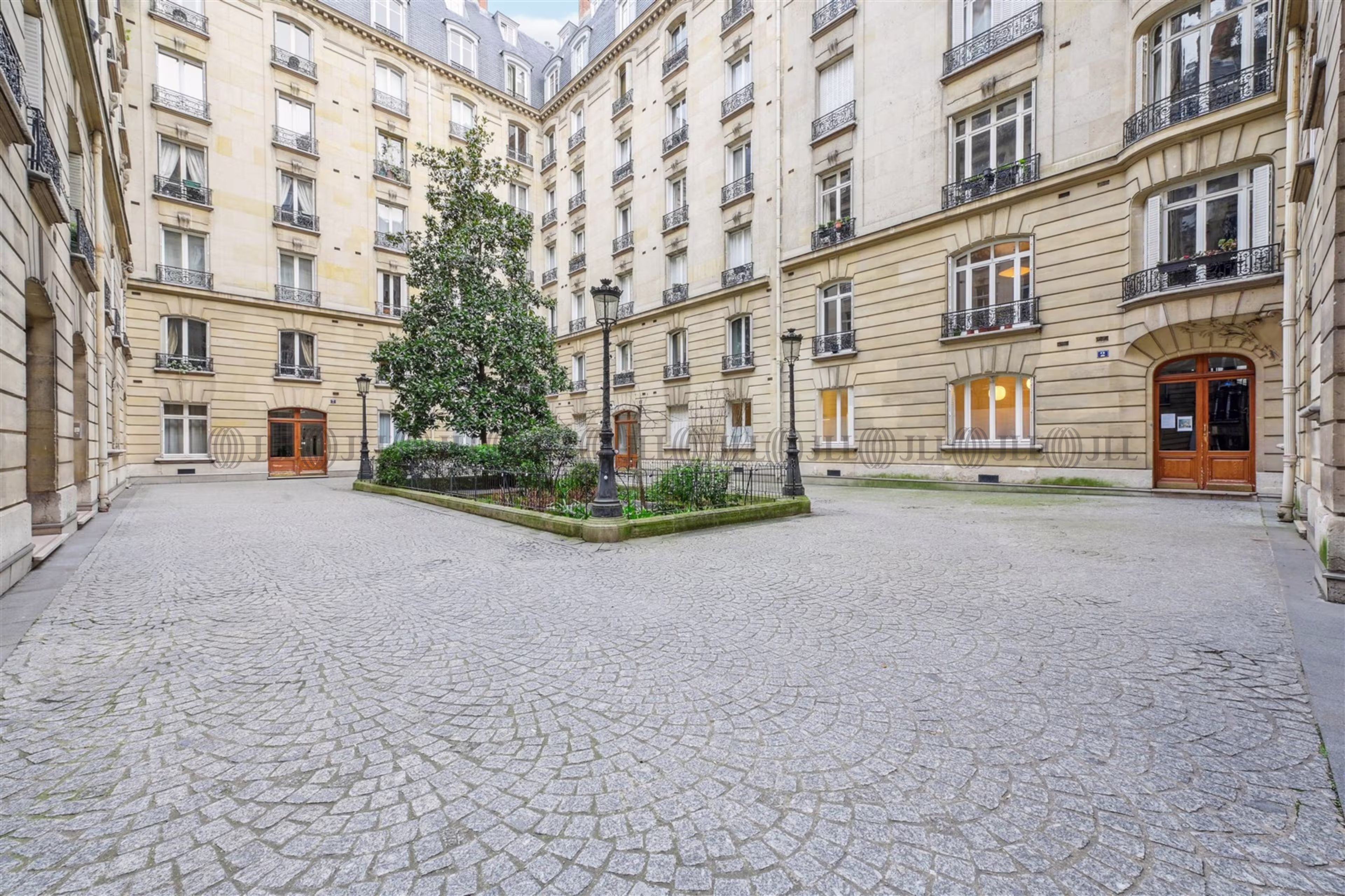 22-28 RUE DE TOCQUEVILLE