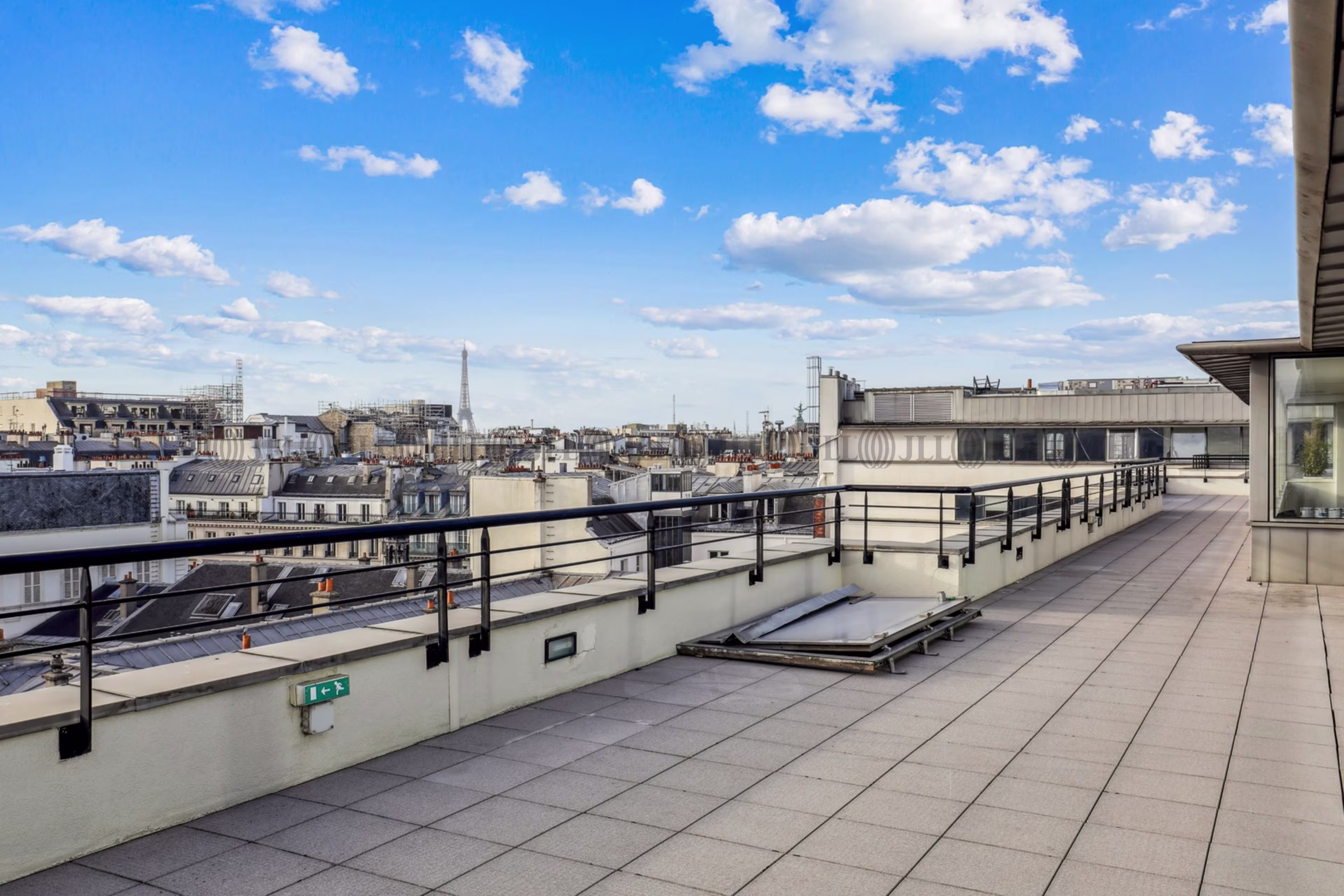 107 RUE SAINT LAZARE