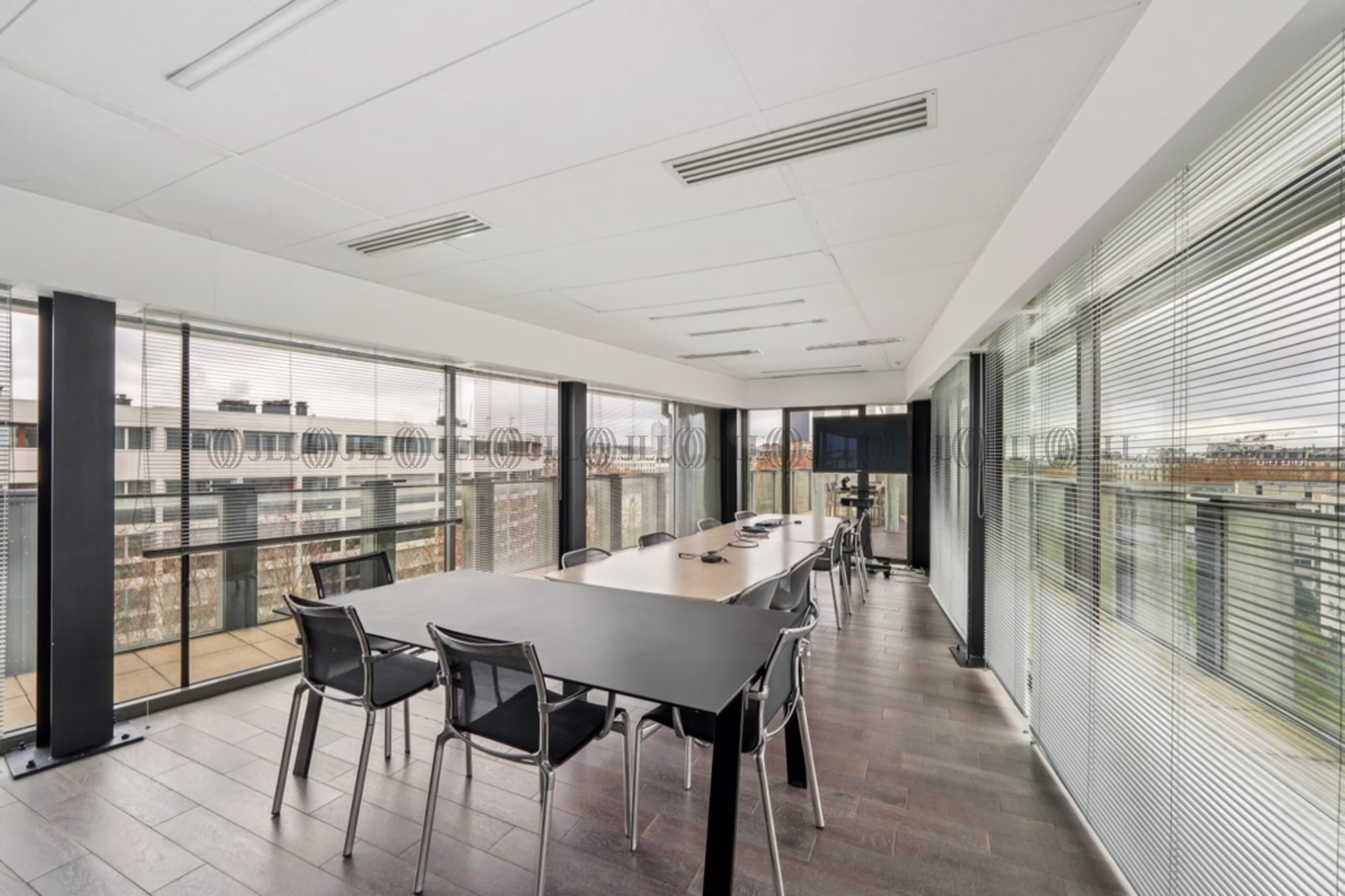 1-9 AVENUE RENE COTY