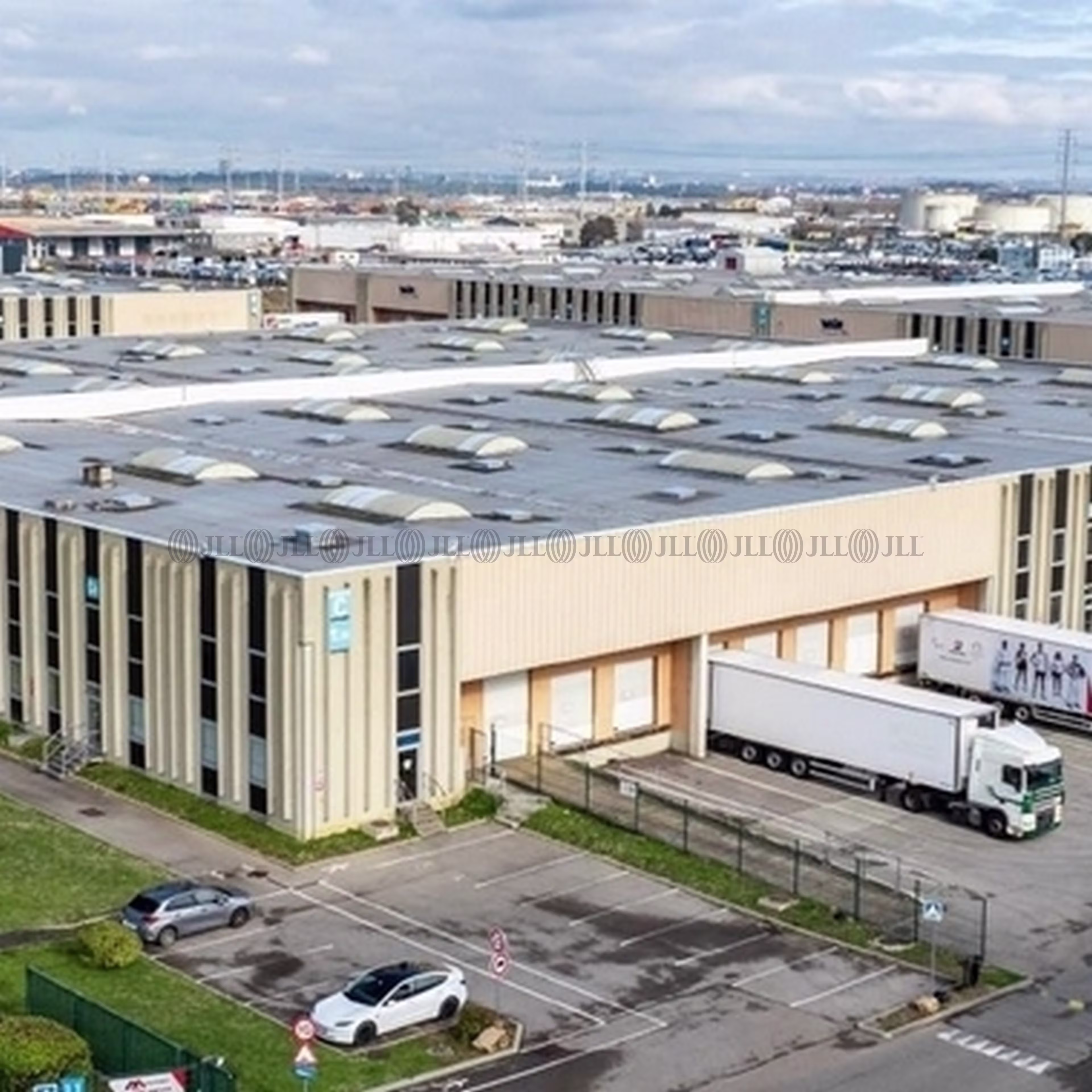 11 AVENUE DU 24 AOUT 1944