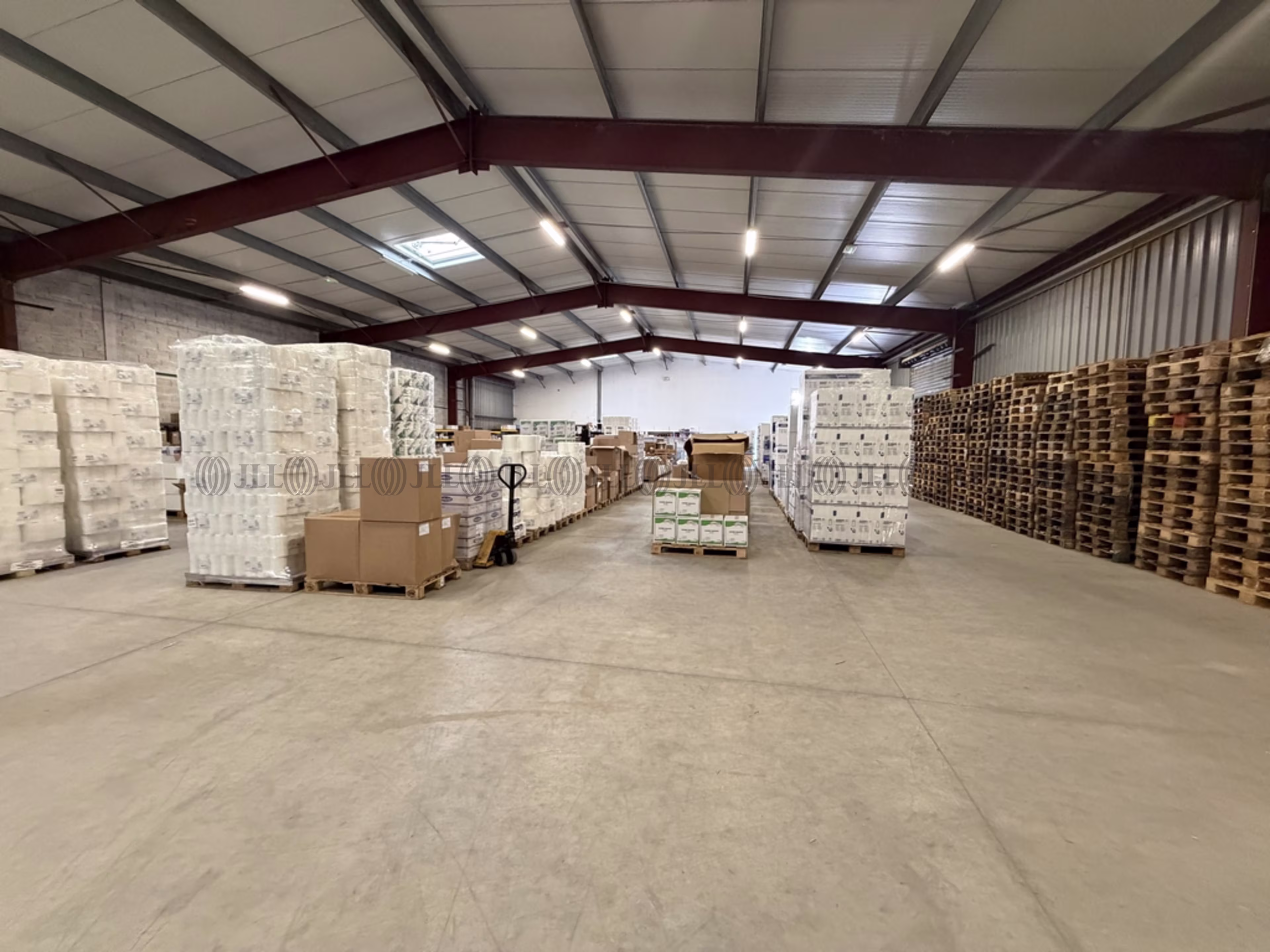 8 RUE DE L ARTISANAT