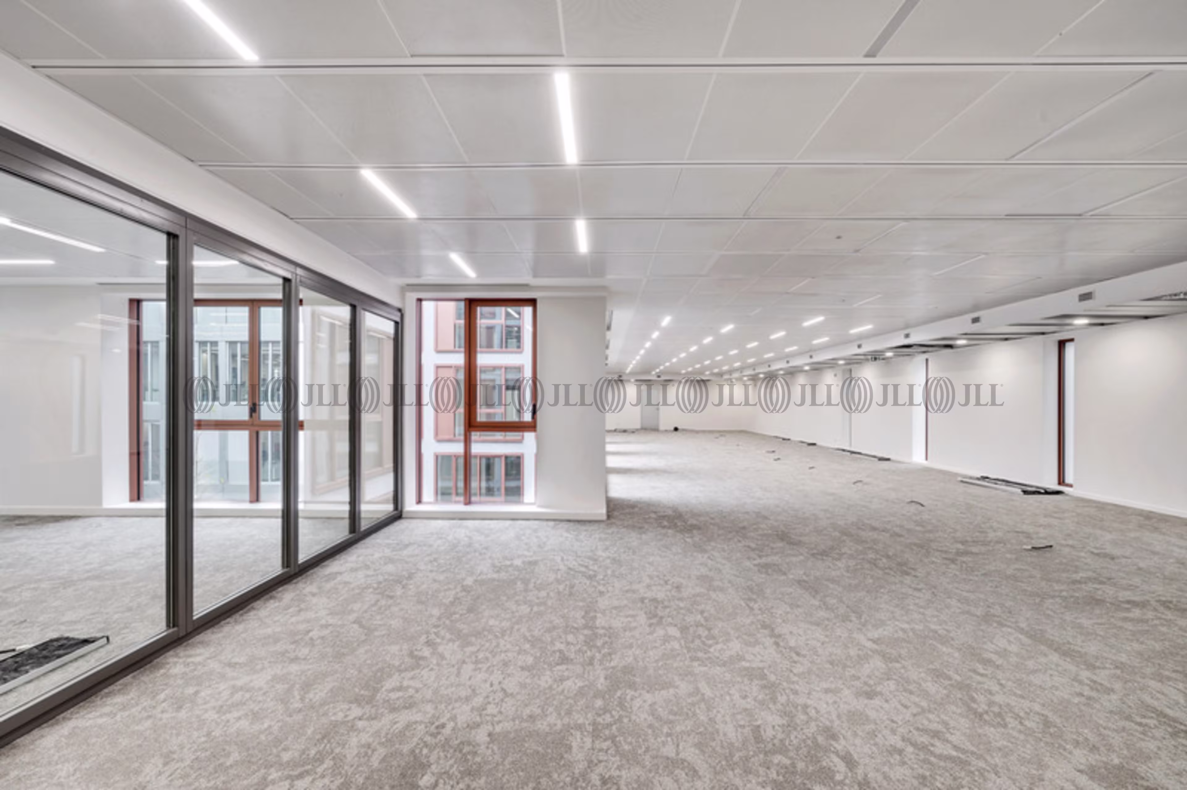 44 RUE ARMAND CARREL