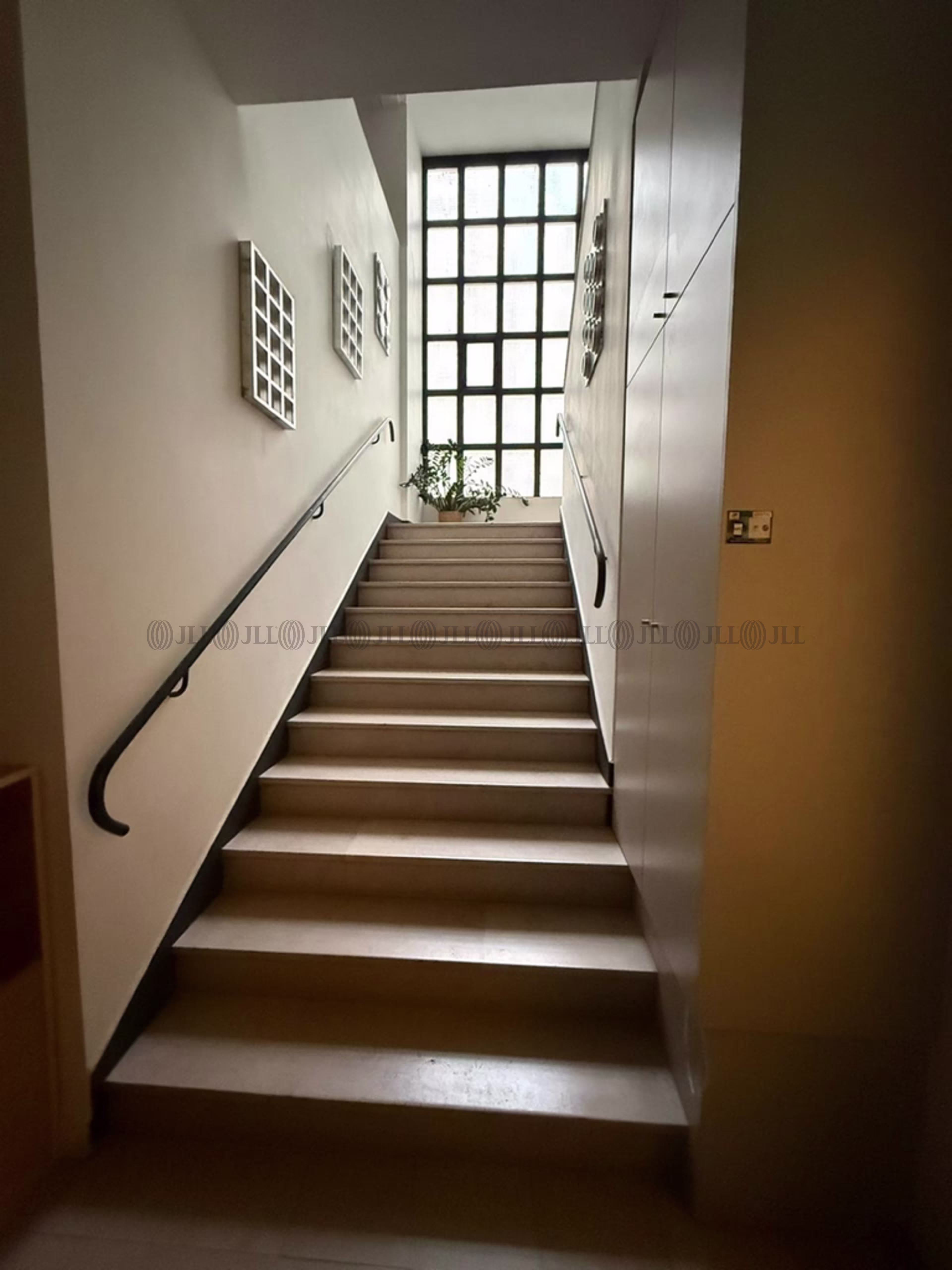 38 RUE BRUNEL