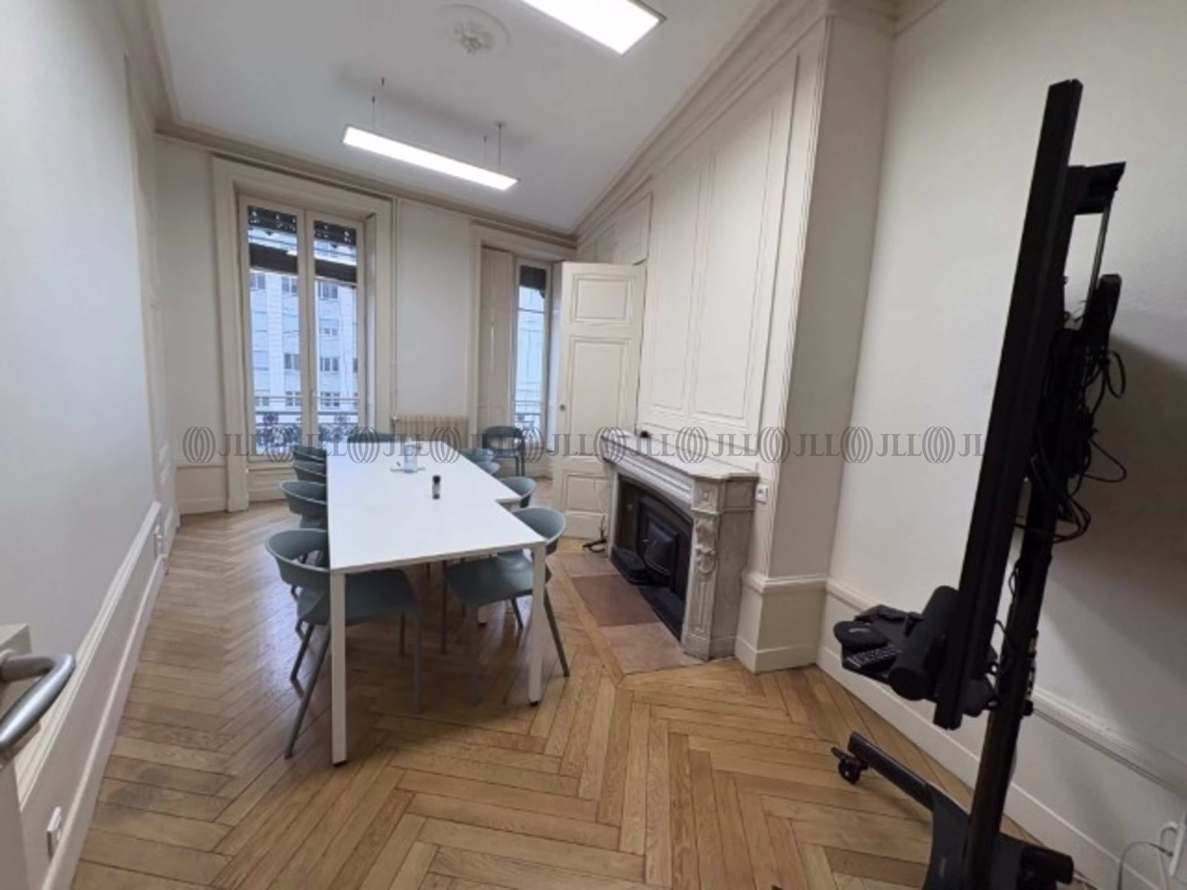 48 RUE DE LA REPUBLIQUE