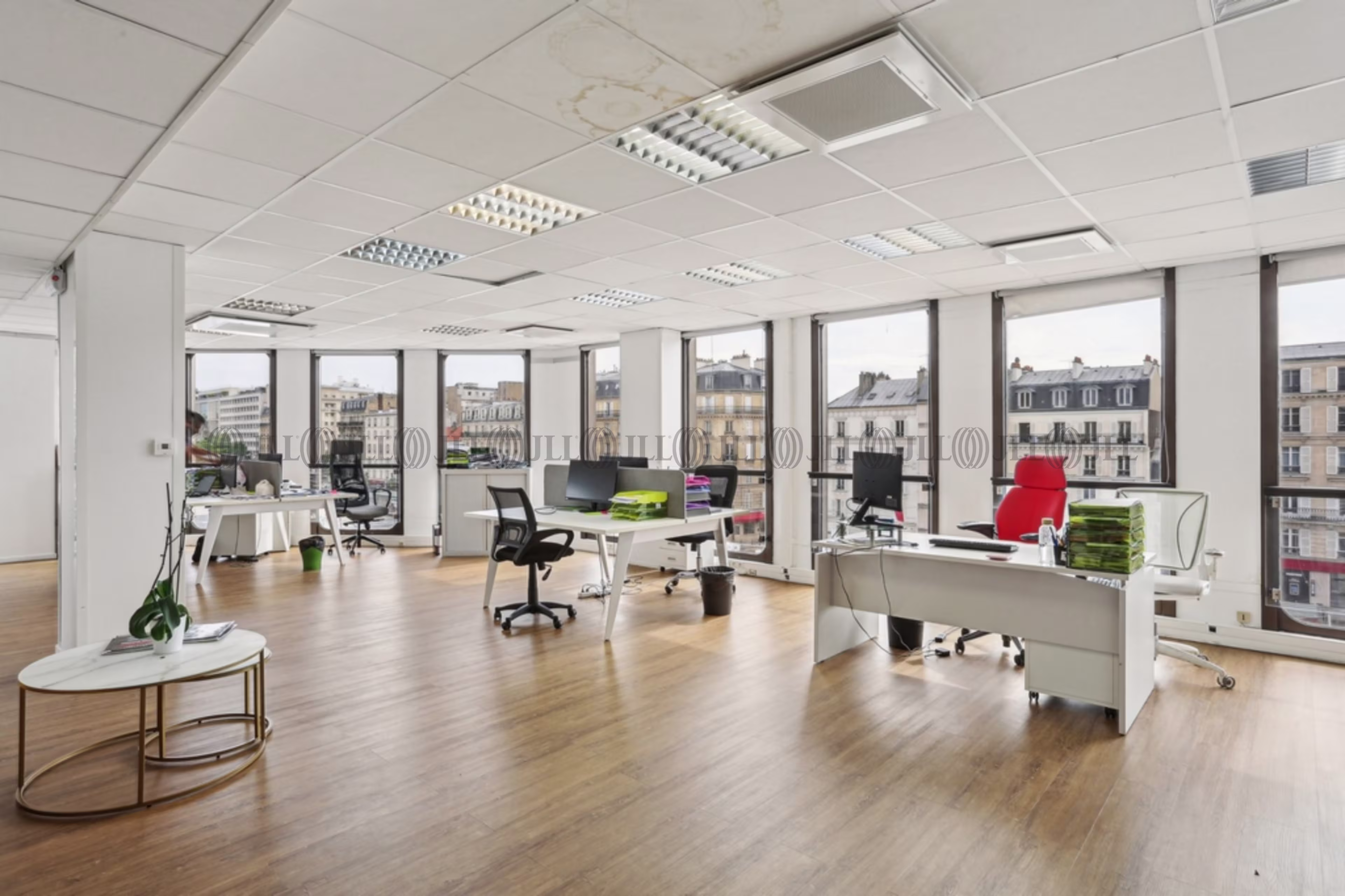 182 AVENUE CHARLES DE GAULLE