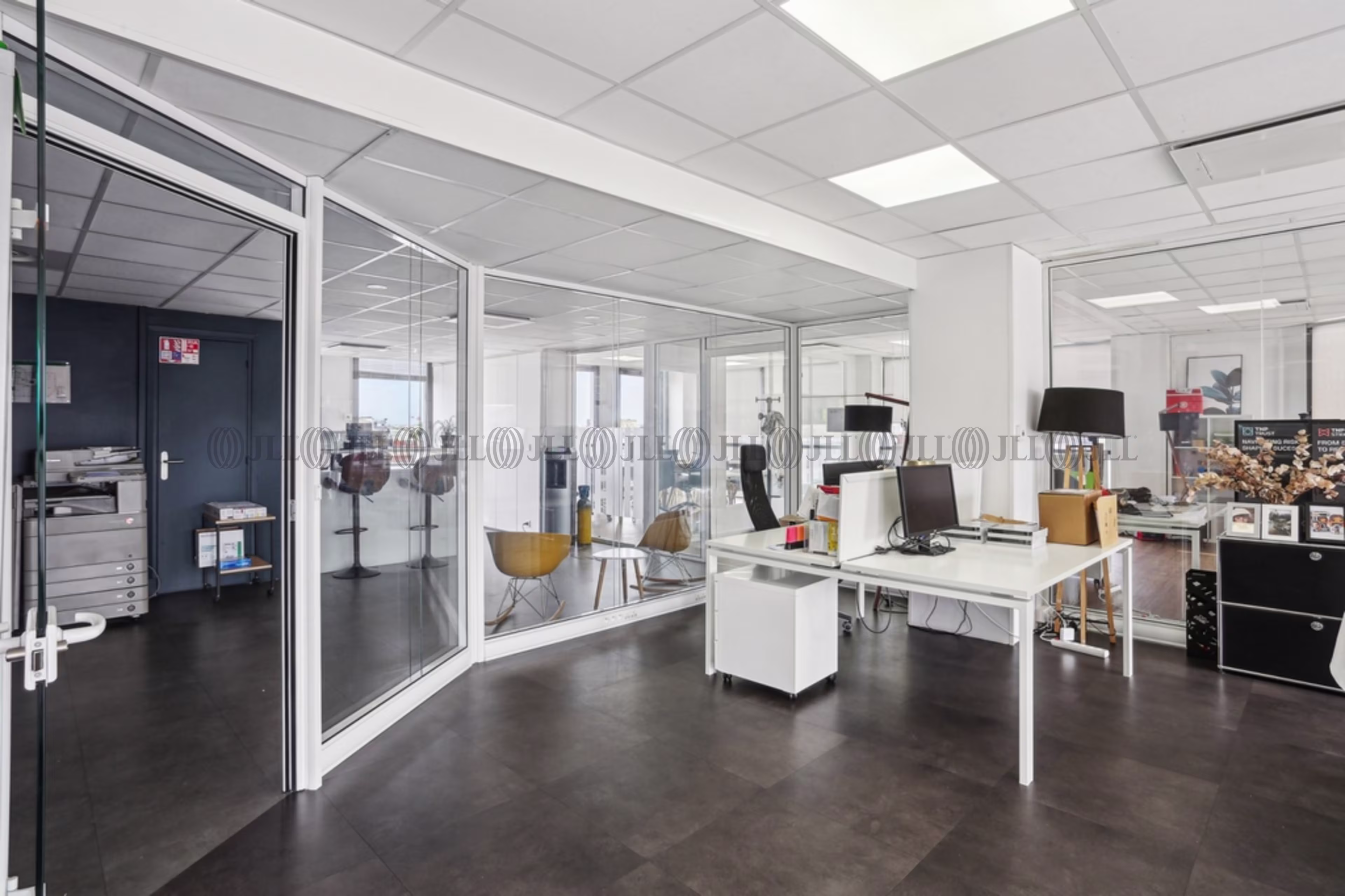 182 AVENUE CHARLES DE GAULLE