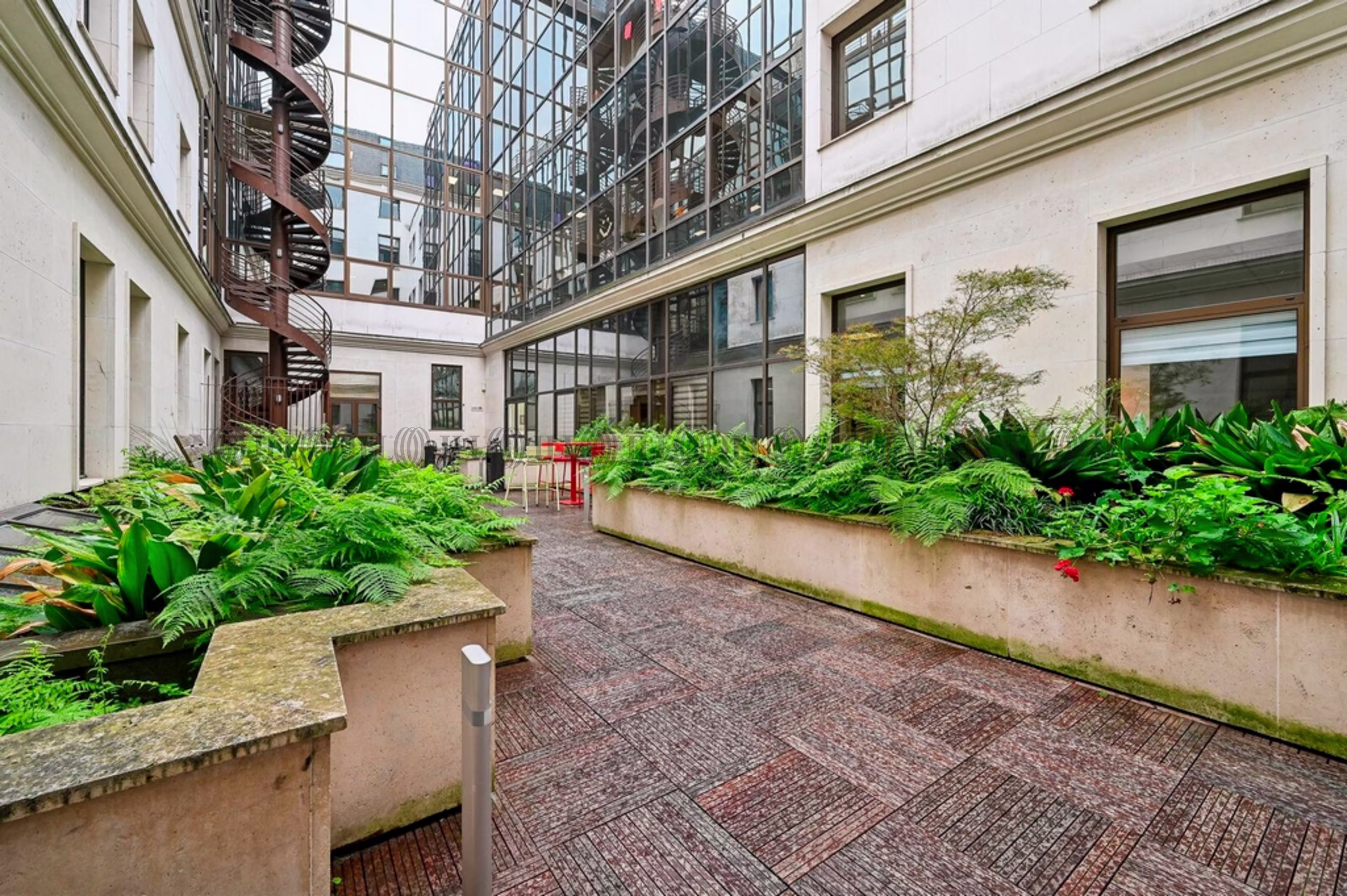 10 RUE DU FAUBOURG MONTMARTRE