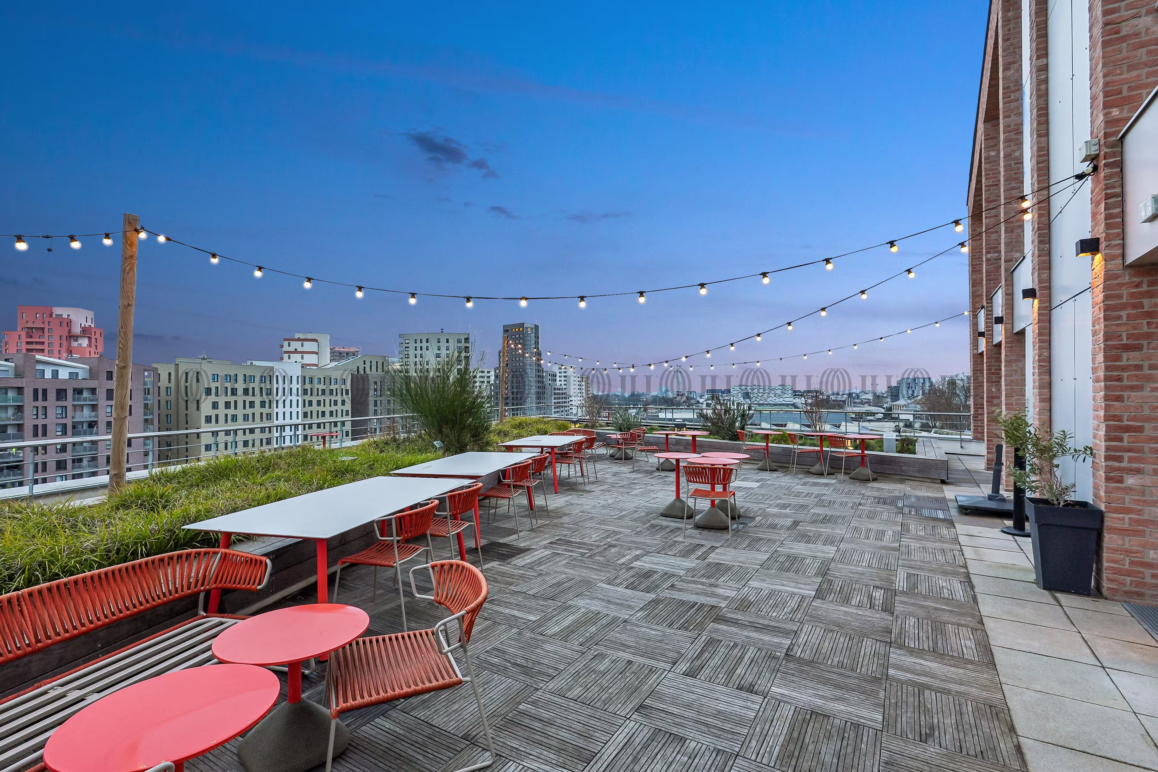 49-53 BOULEVARD DU COLONEL FABIEN