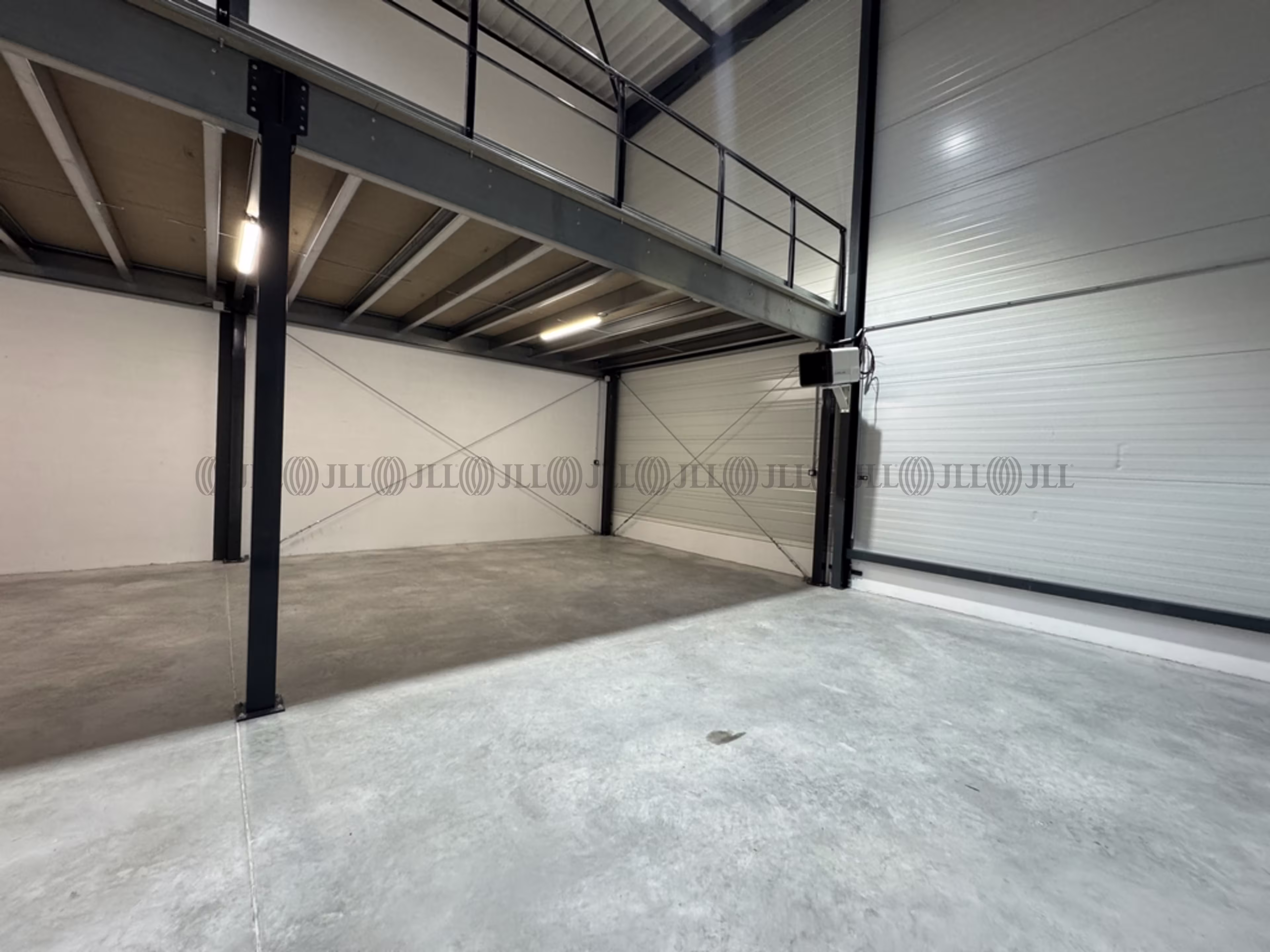 30-40 AVENUE GRAHAM BELL