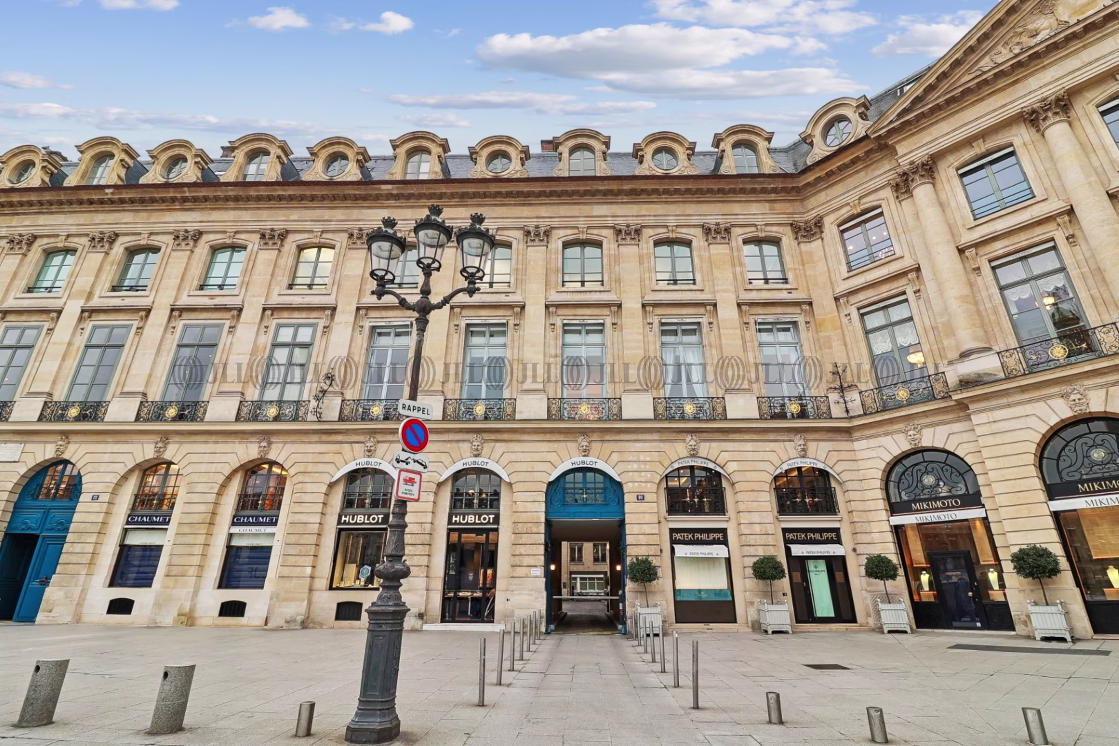 10-12 PLACE VENDOME