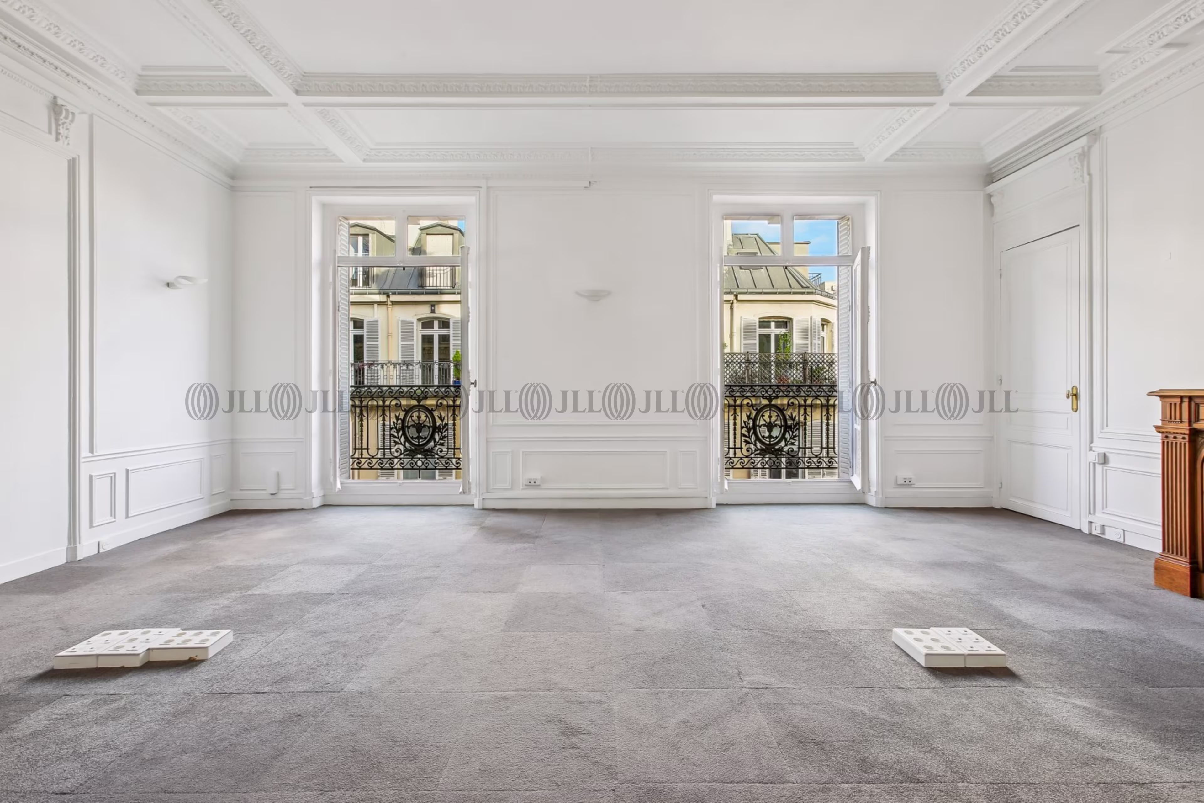 1-3 RUE DE PENTHIEVRE