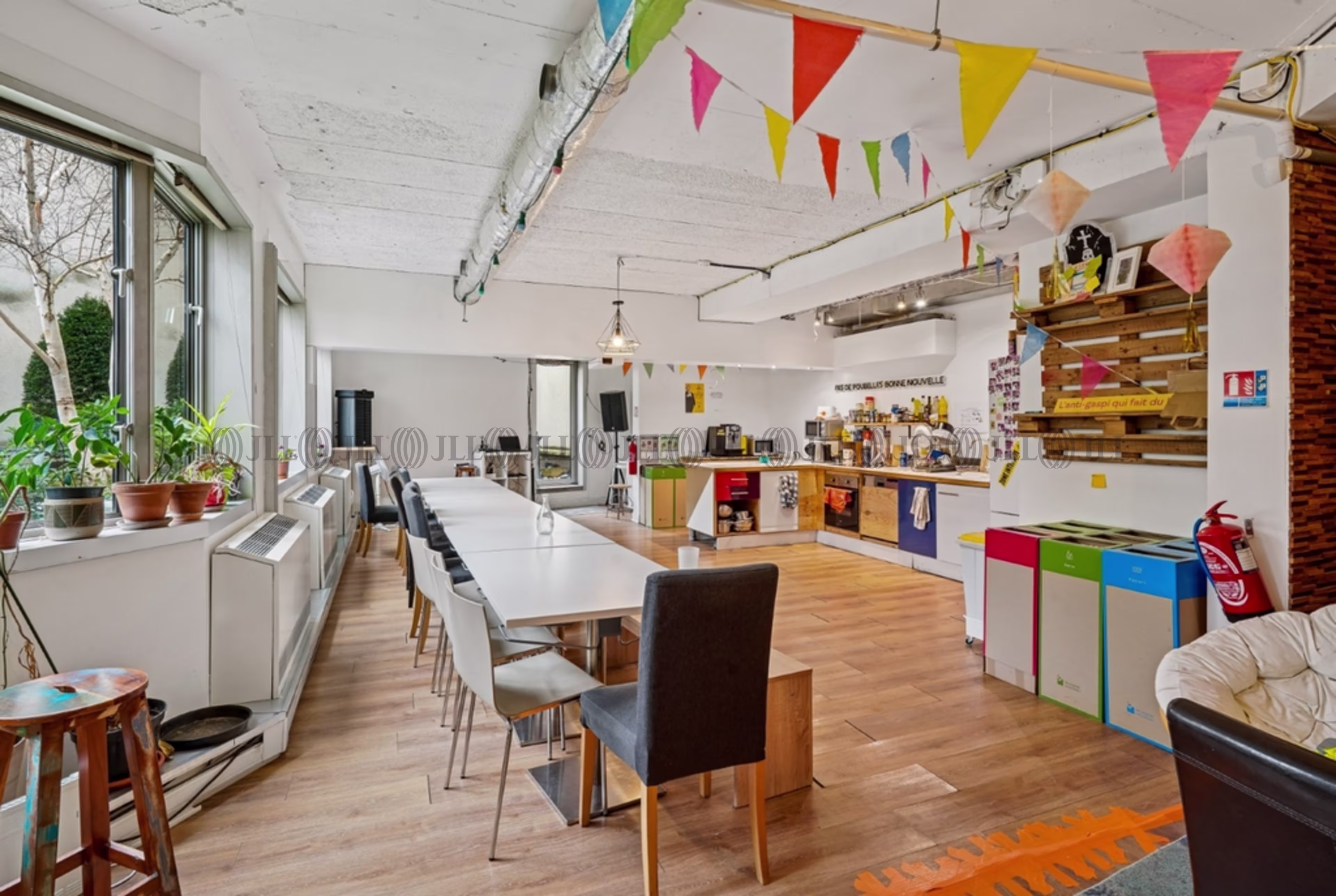 43-45 AVENUE DE CLICHY