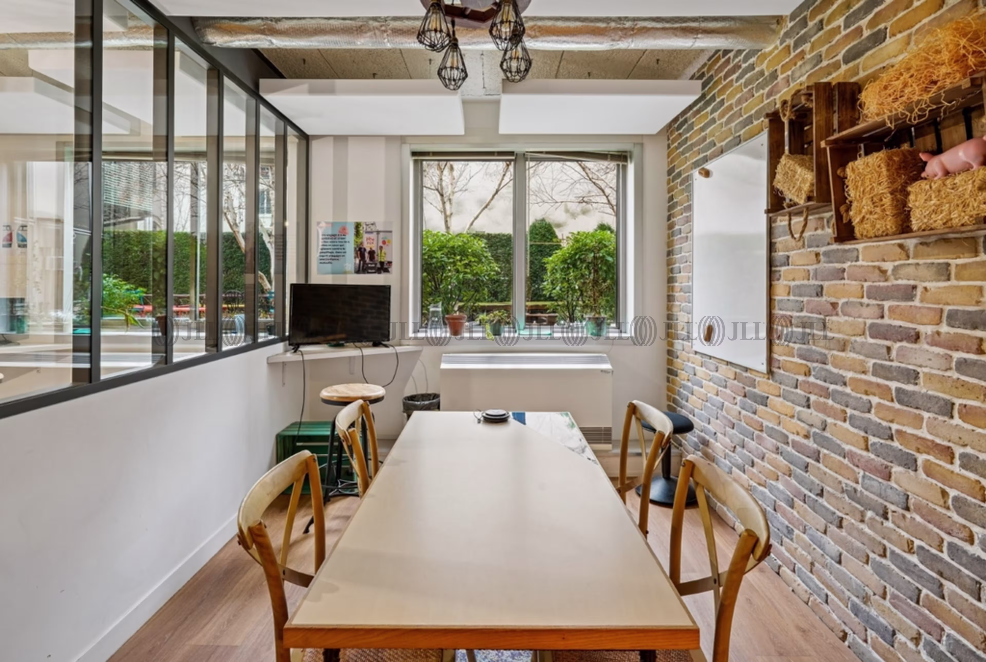 43-45 AVENUE DE CLICHY