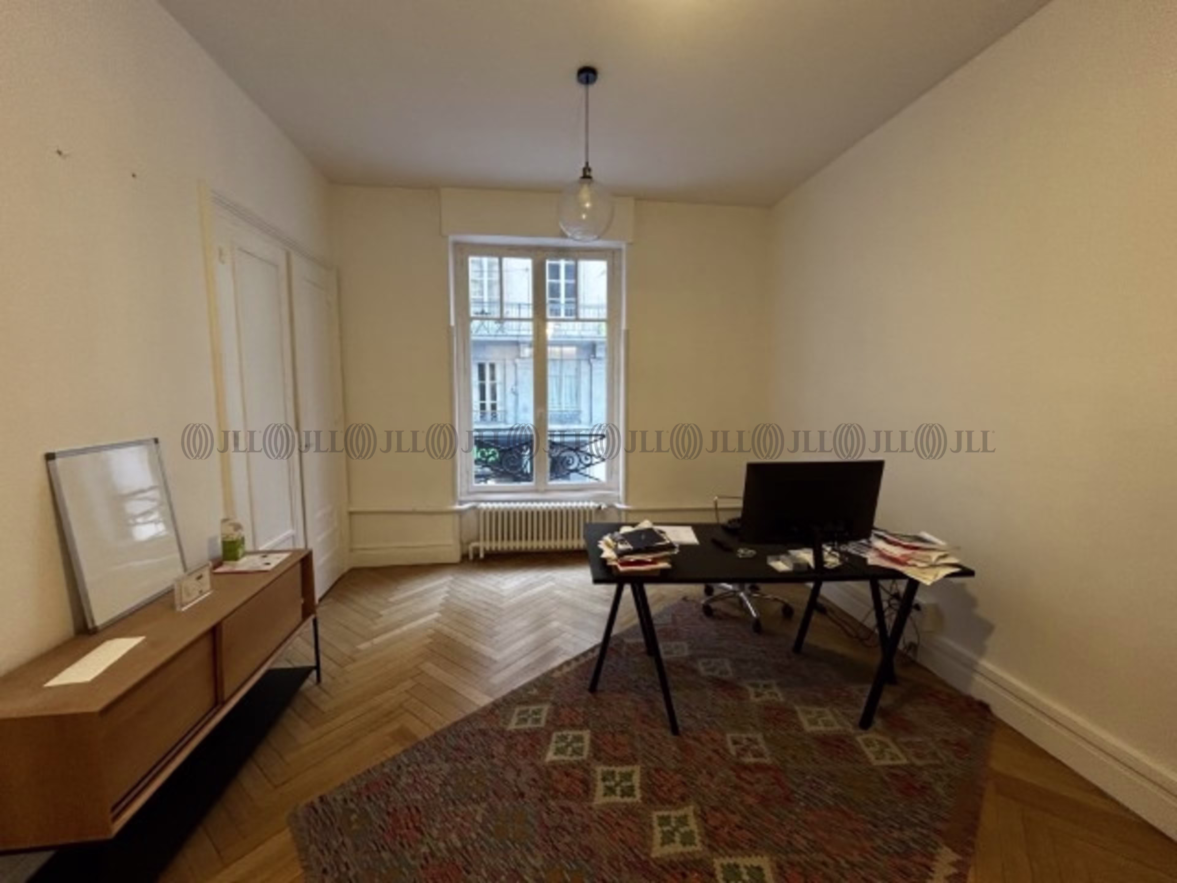 16 RUE VICTOR HUGO