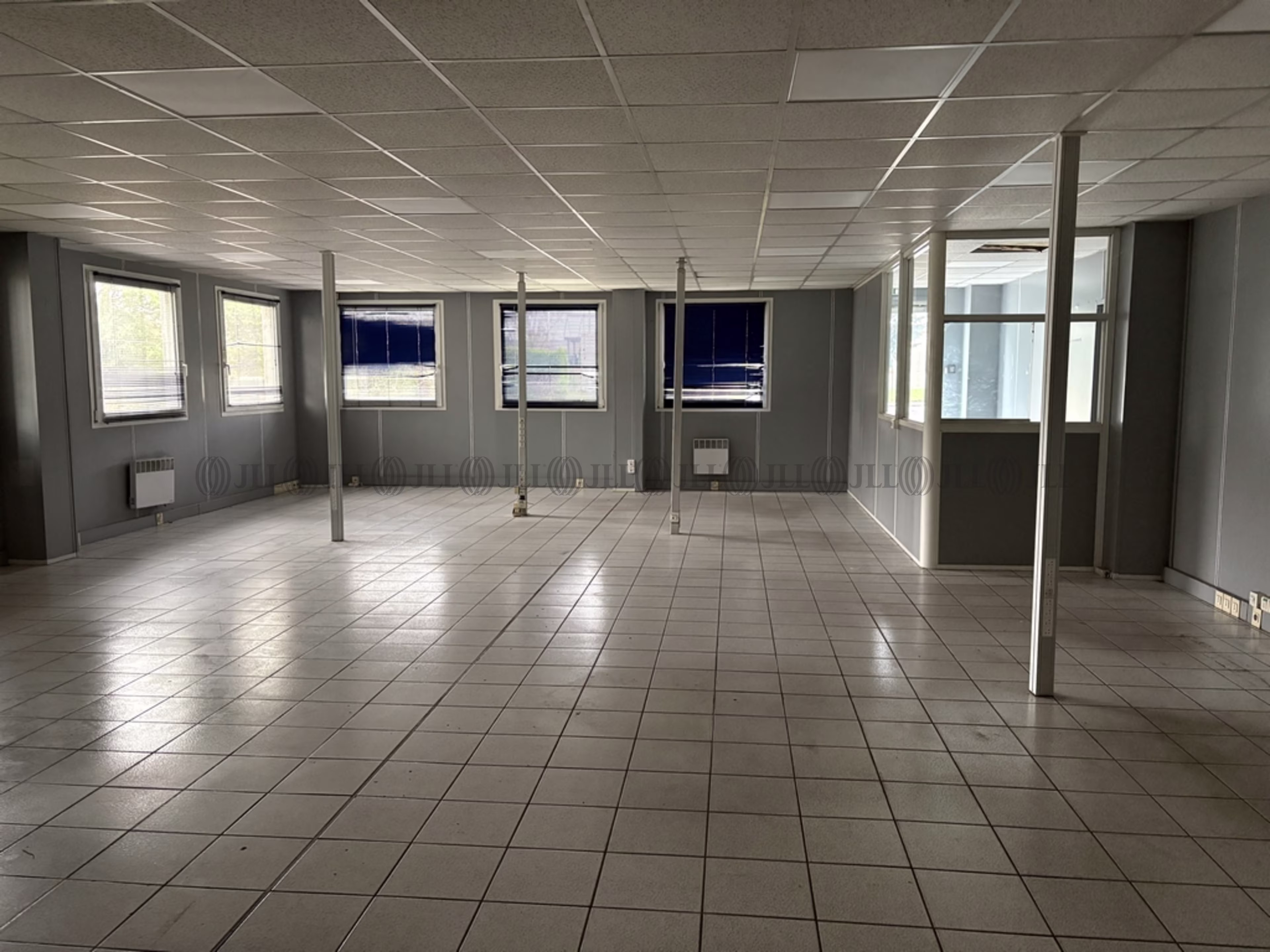 23 AVENUE DE L EUROPE