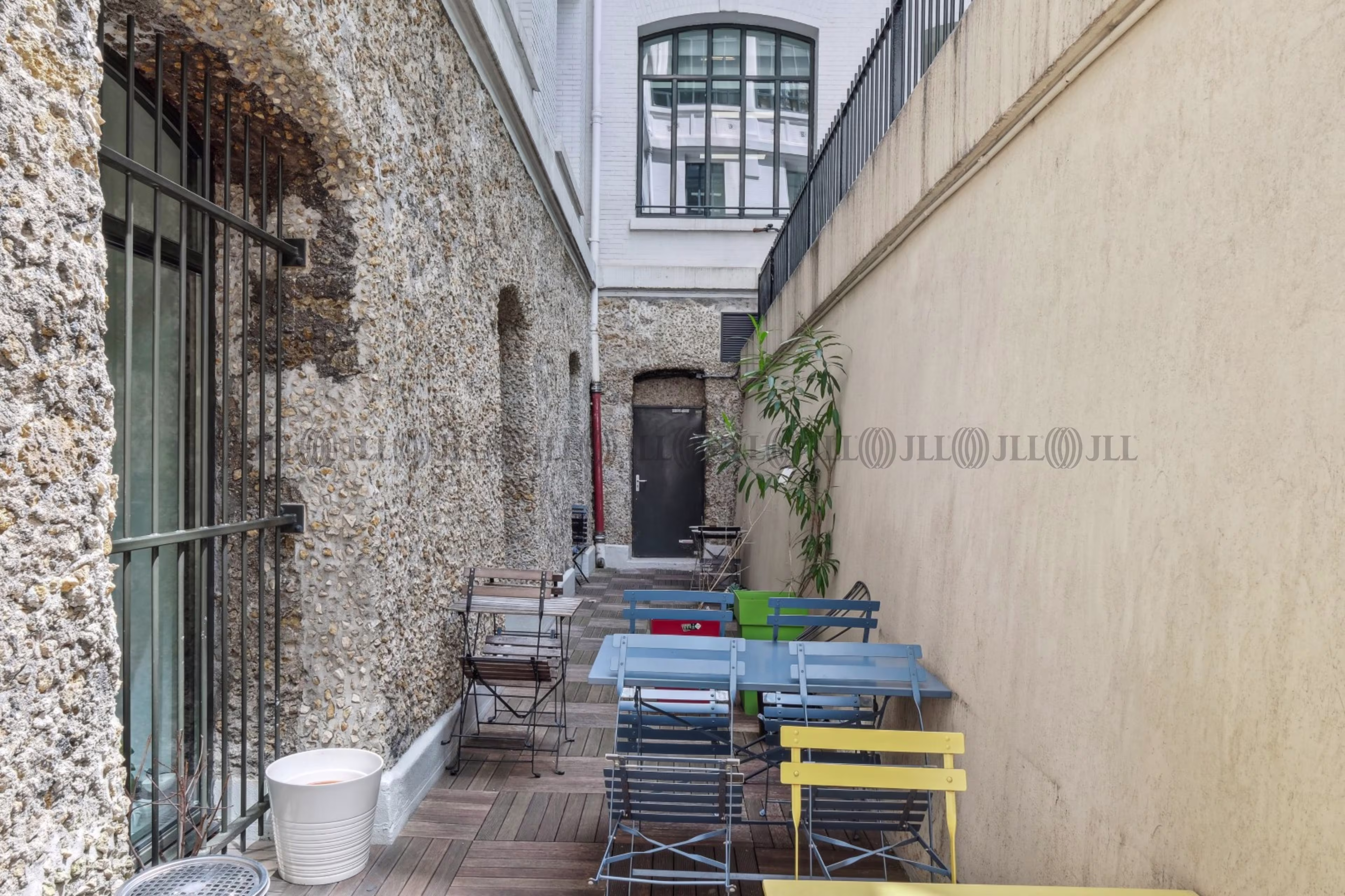 106-108 RUE LA BOETIE