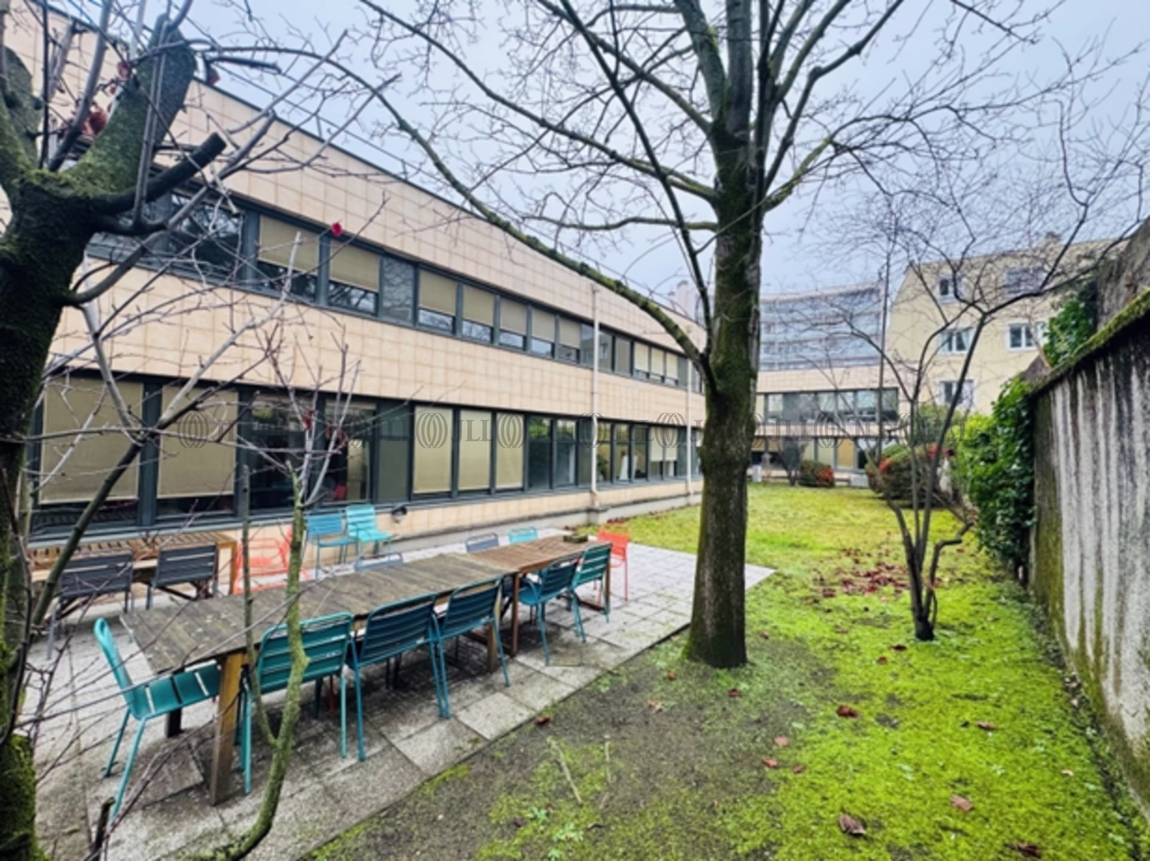 49-51 RUE DE STALINGRAD