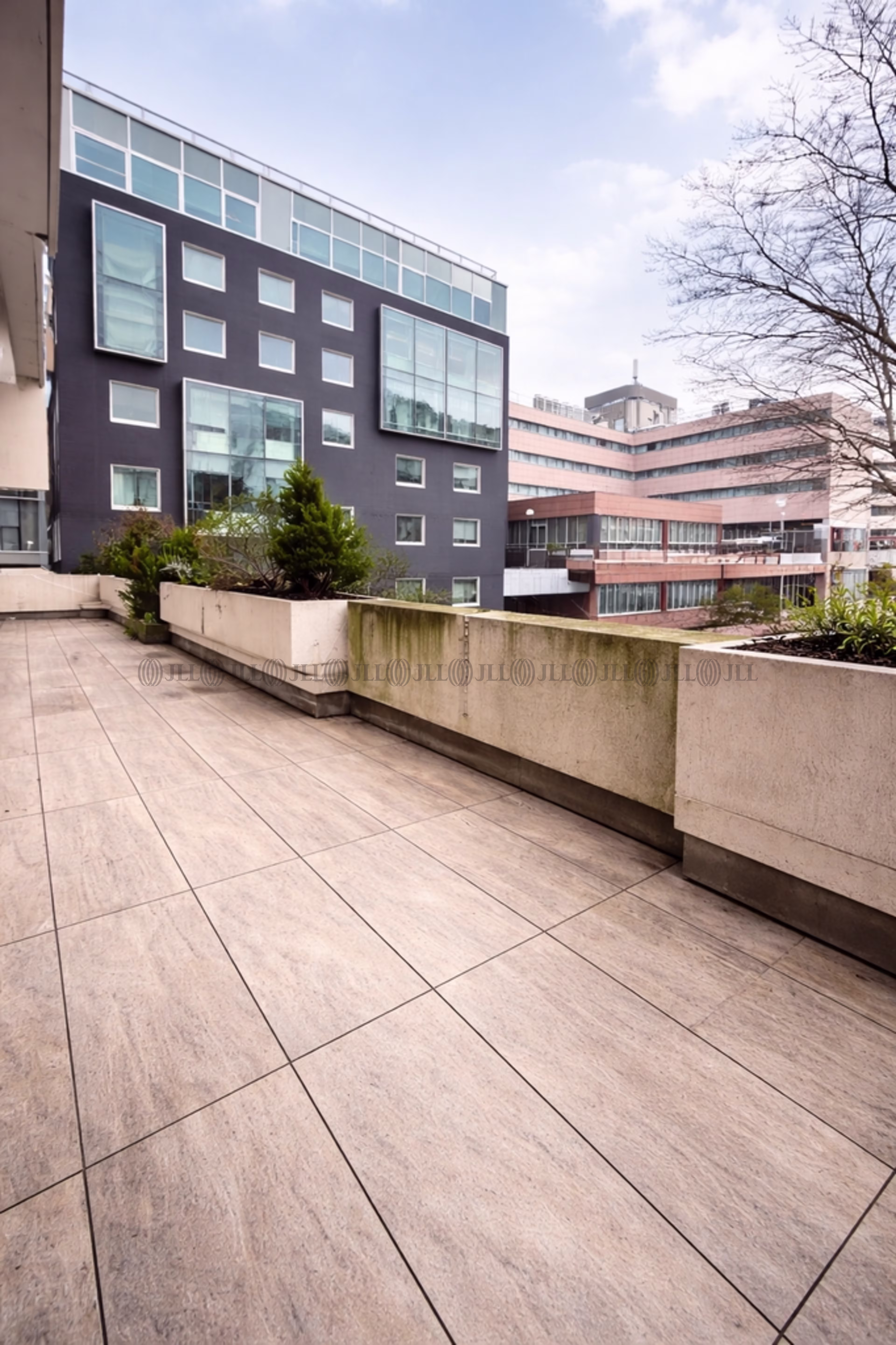 2 RUE SALVADOR ALLENDE