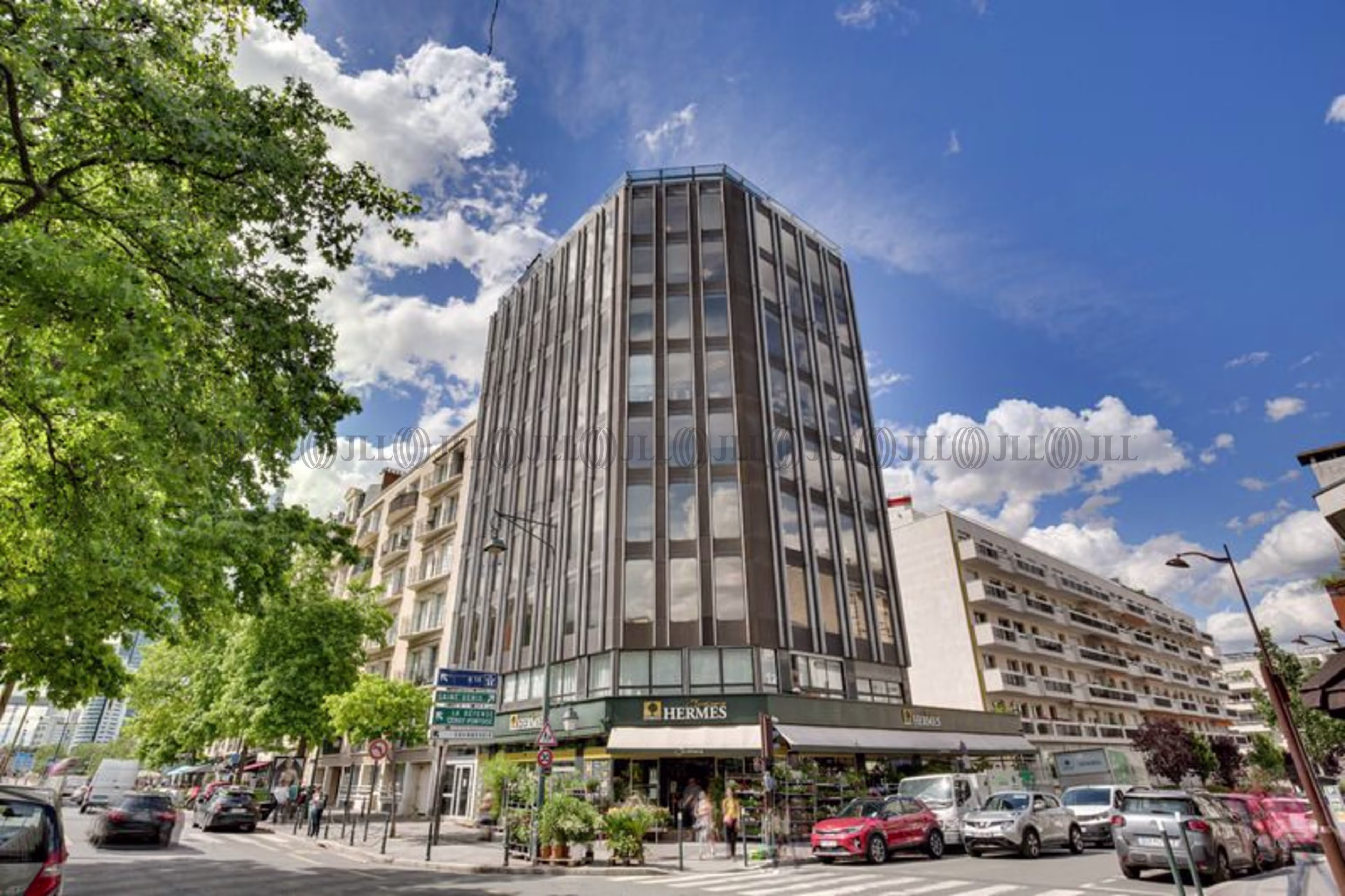 182 AVENUE CHARLES DE GAULLE