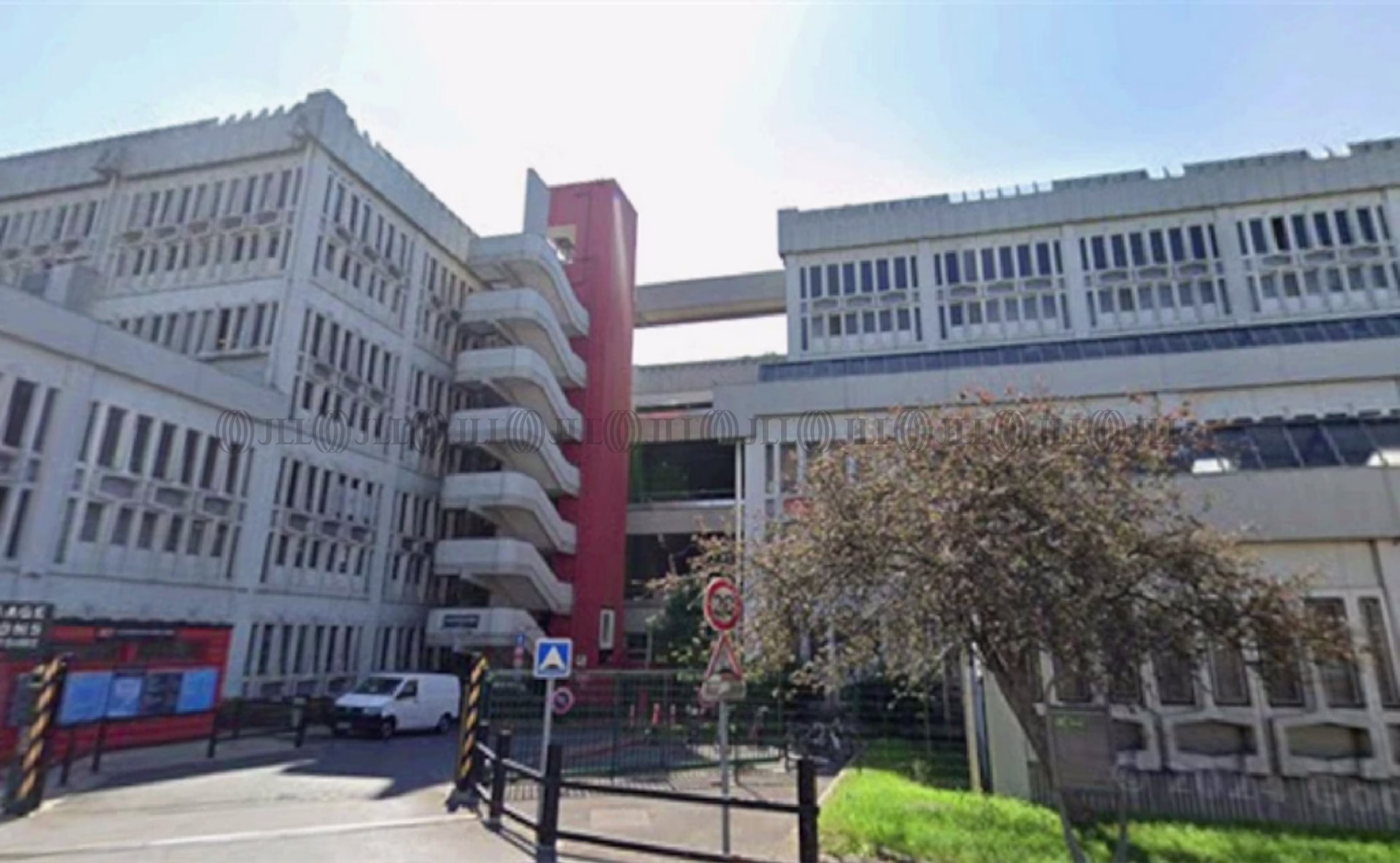 2-20 AVENUE DU PRESIDENT SALVADOR ALLENDE