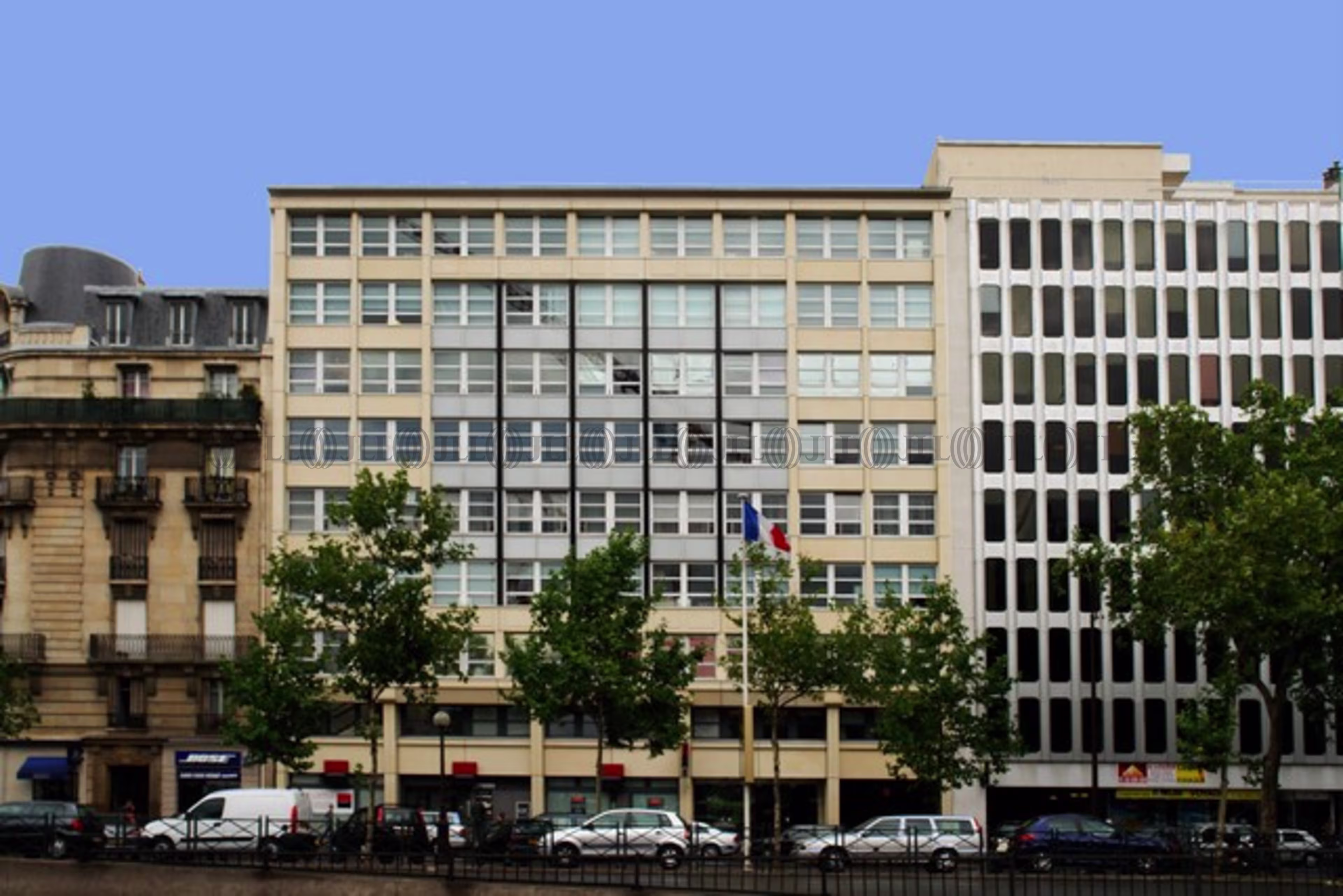 122 AVENUE CHARLES DE GAULLE